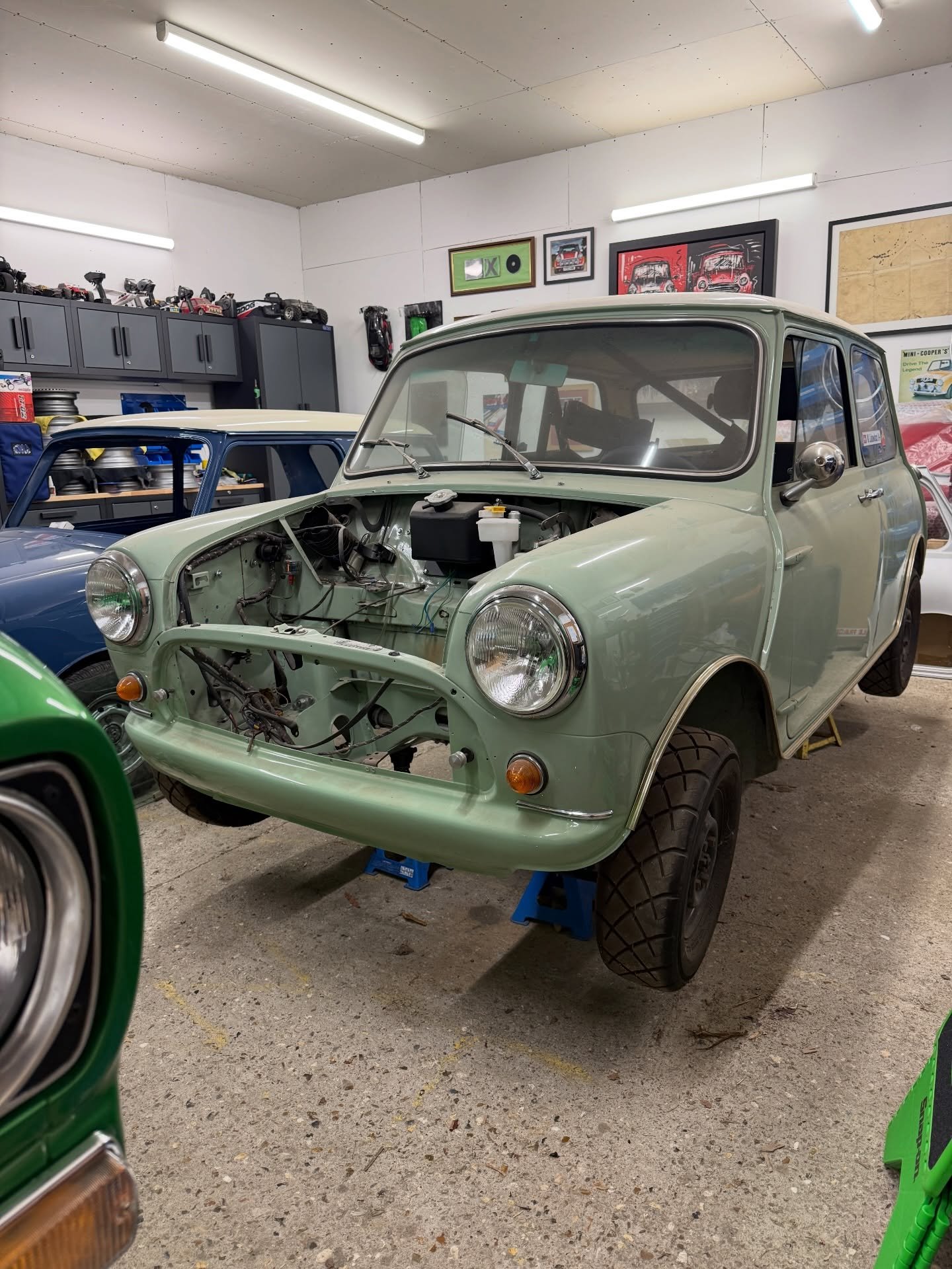 It only means one thing when wheels are up!! 8 port power is going in this beauty 🚀💪 
📧 chris@craftedclassics.co.uk
www.craftedclassics.co.uk
📞 01728628538

.
. 
.
.
.
.  #lovemyjob #clean #aseries #aseriesengine #aseriesspecialist #craftedclassi