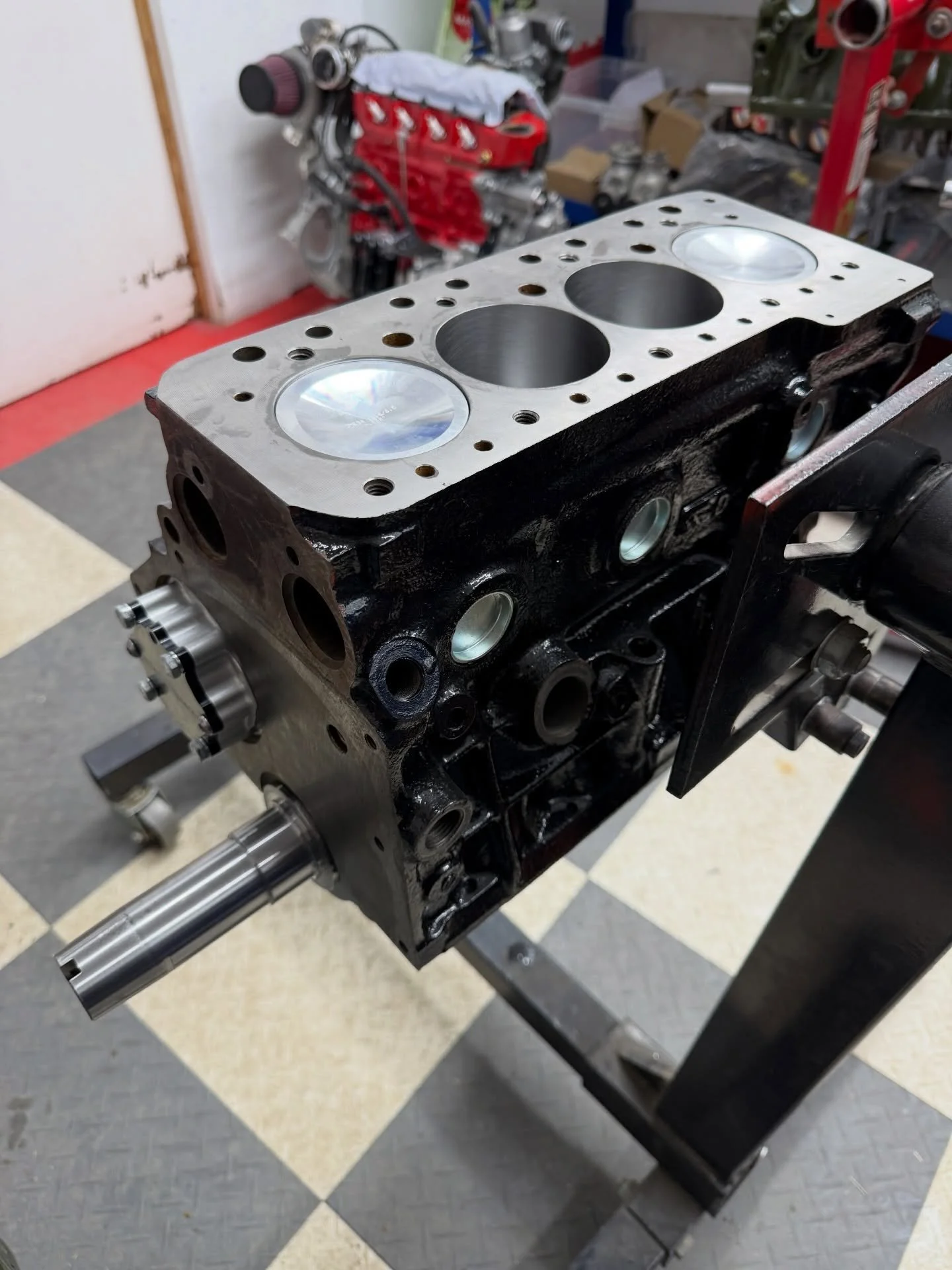 This lovely build will have another 5 speed box sat underneath. Should be a really fun drive with a worked head, 276 camshaft, twin carb, D400 management and that 5 speed gearbox 💪
📧 chris@craftedclassics.co.uk
www.craftedclassics.co.uk
📞 01728628