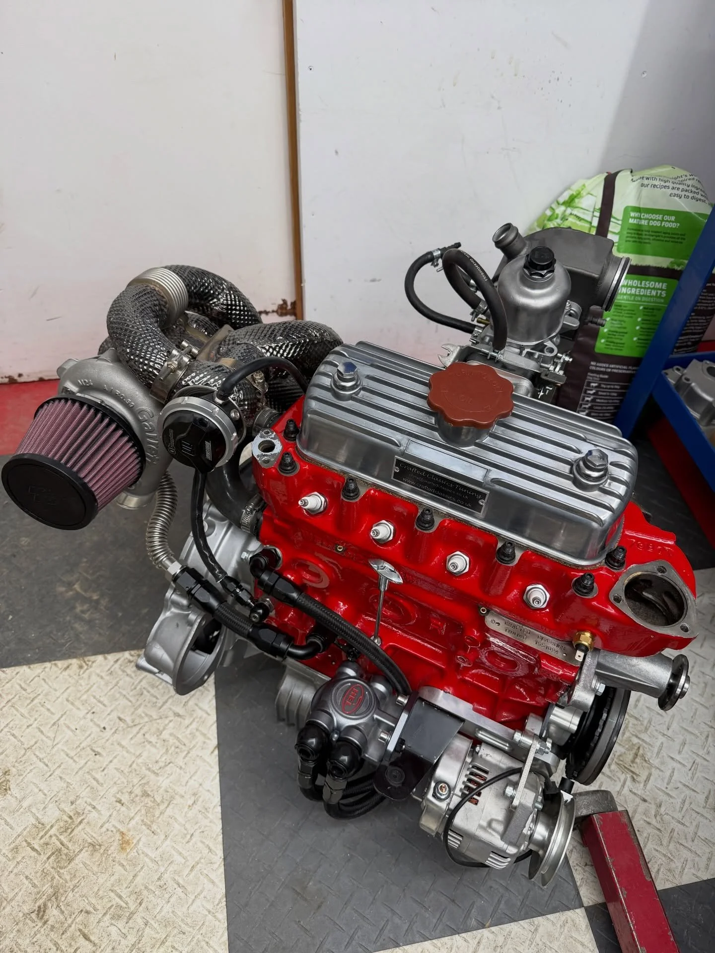 Very soon for this to be crated up and on it&rsquo;s way to Indonesia! Huge spec turbo build with every conceivable optional extra. 💪🚀 
📧 chris@craftedclassics.co.uk
www.craftedclassics.co.uk
📞 01728628538

.
. 
.
.
.
.  #lovemyjob #clean #aserie