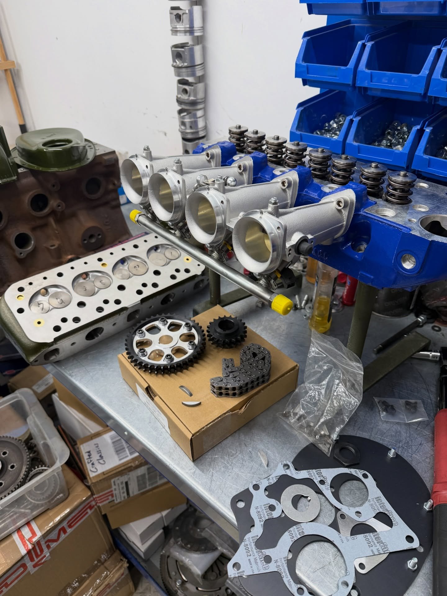 That&rsquo;s the ITB&rsquo;s and throttle linkage all done. Quite a bit of fettling needed and a tweak on head ports. Looking quite wonderful to say the least! 🚀💪 #octane #classiccars #mini #performance #modified