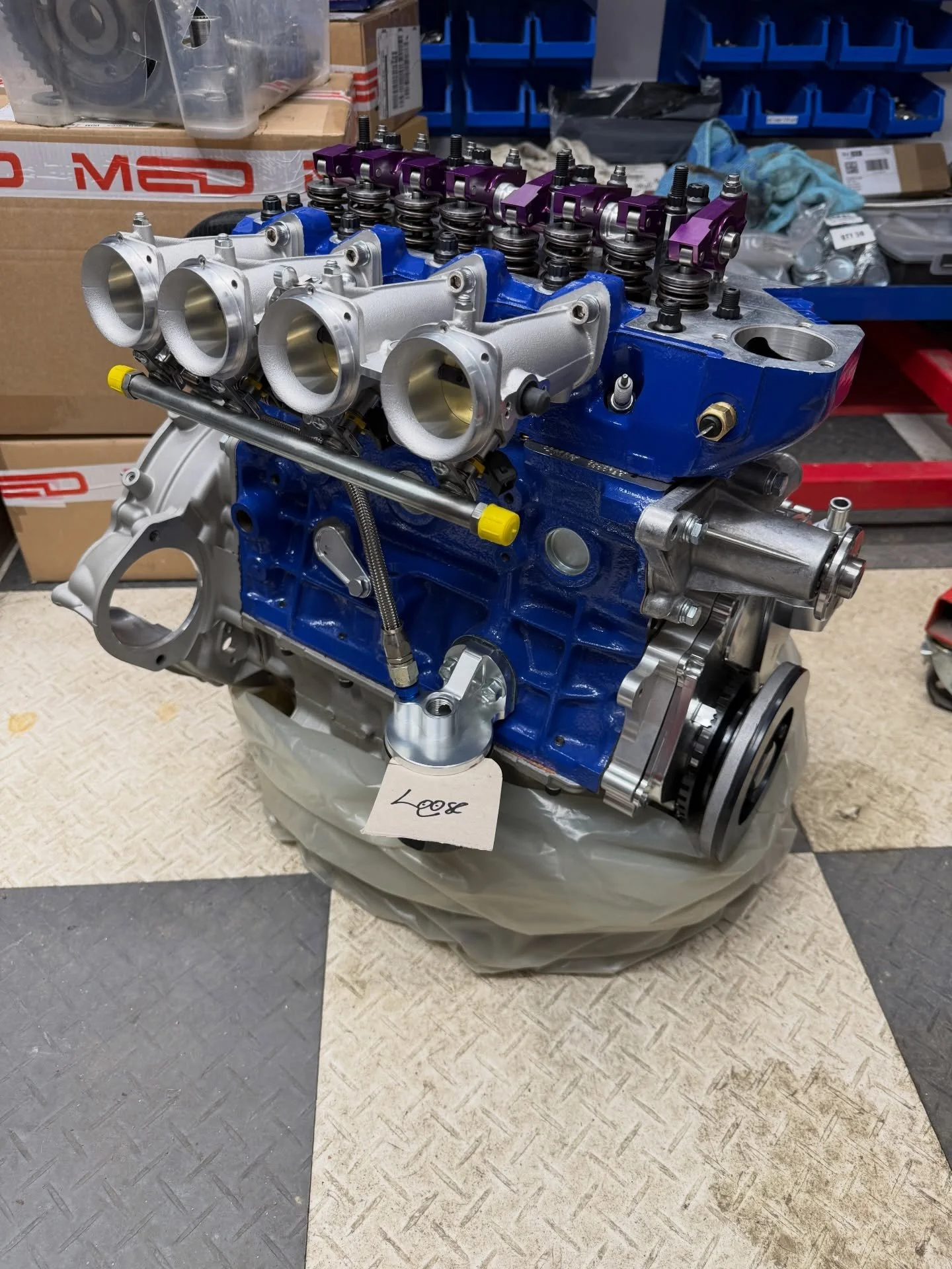 What a beaut! Incredible work of art, even if I do say so myself 😅 Couple small bits away from being dyno ready!! 💪🚀 
#mini #engine #classiccar #retro #octane