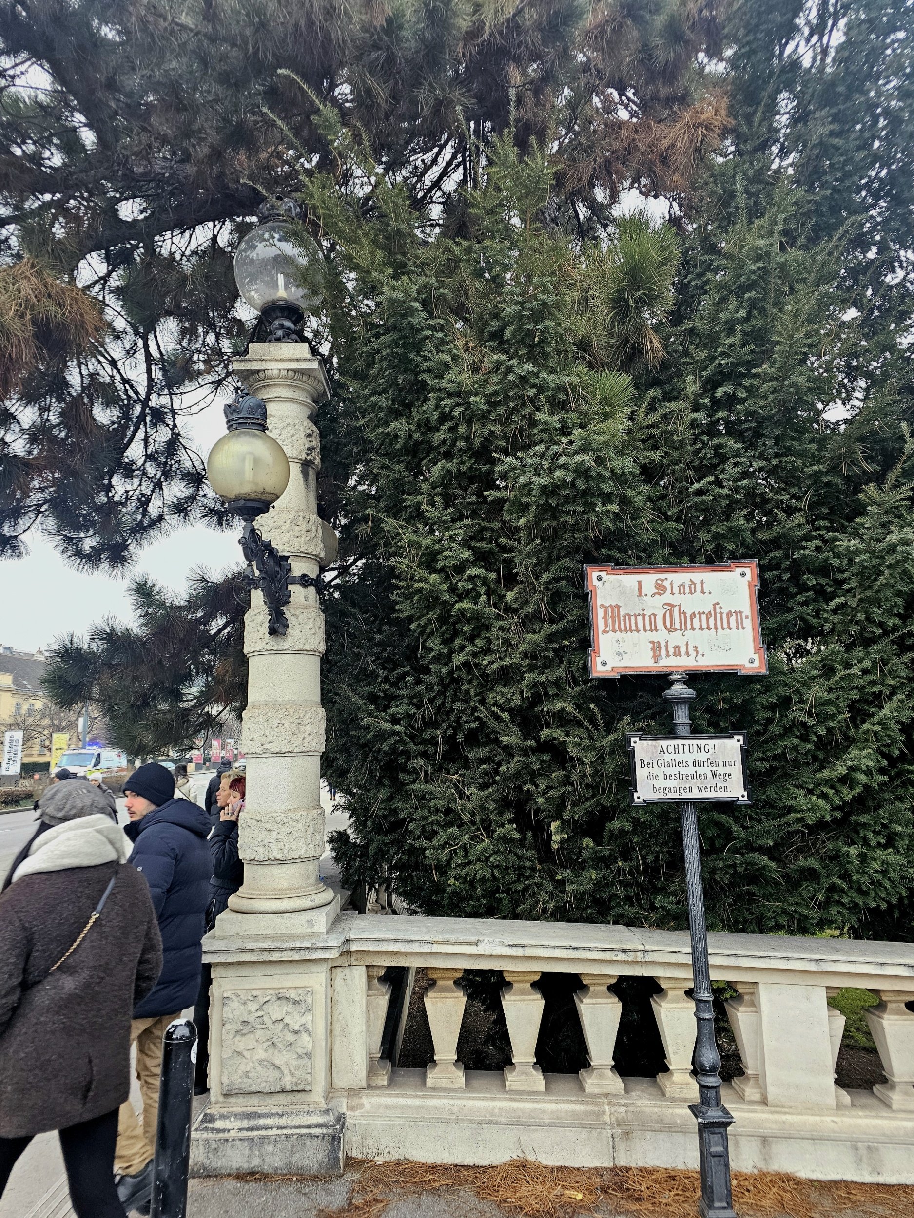 Vienna lampost and signage