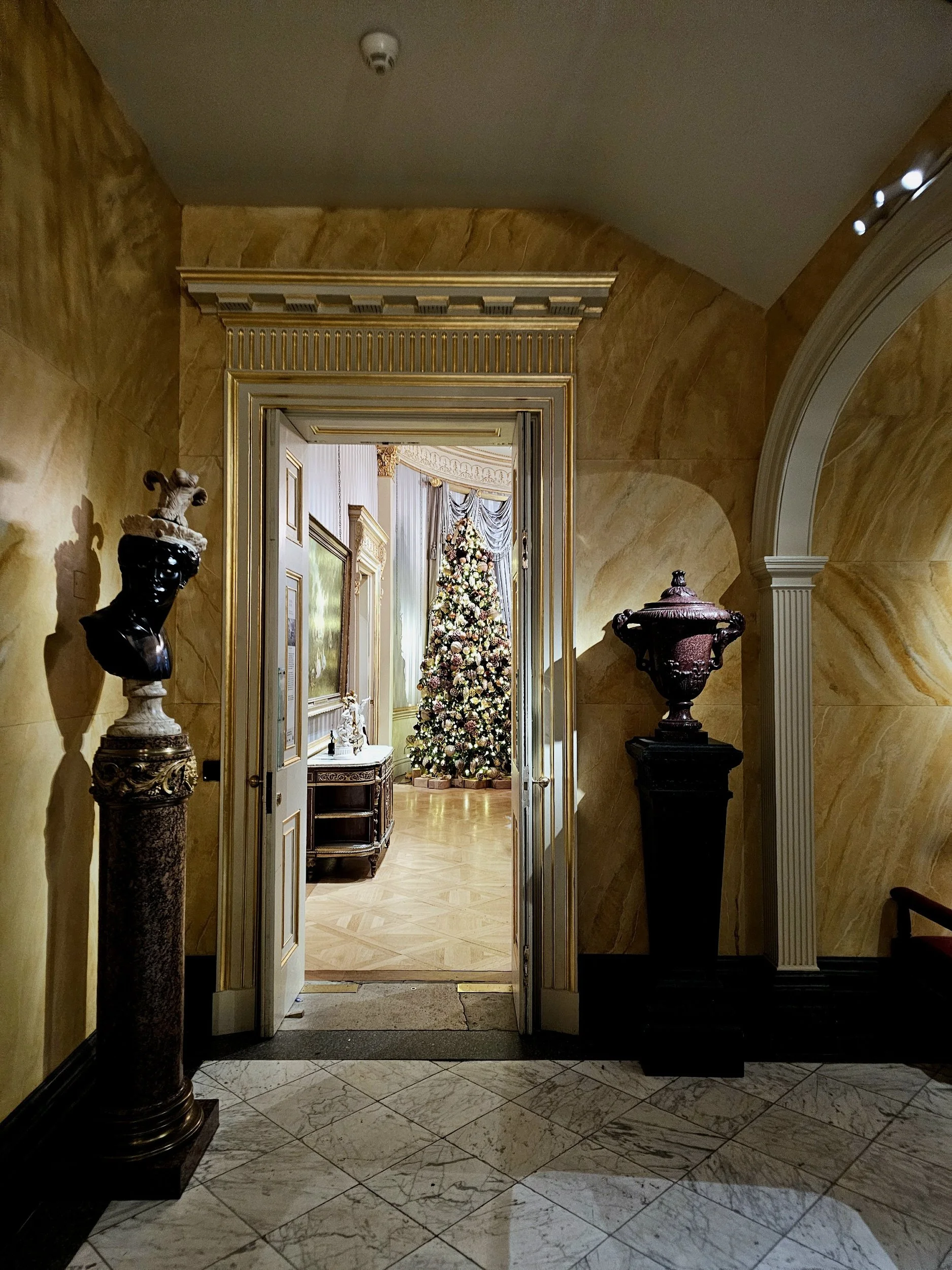 Christmas tree through the door