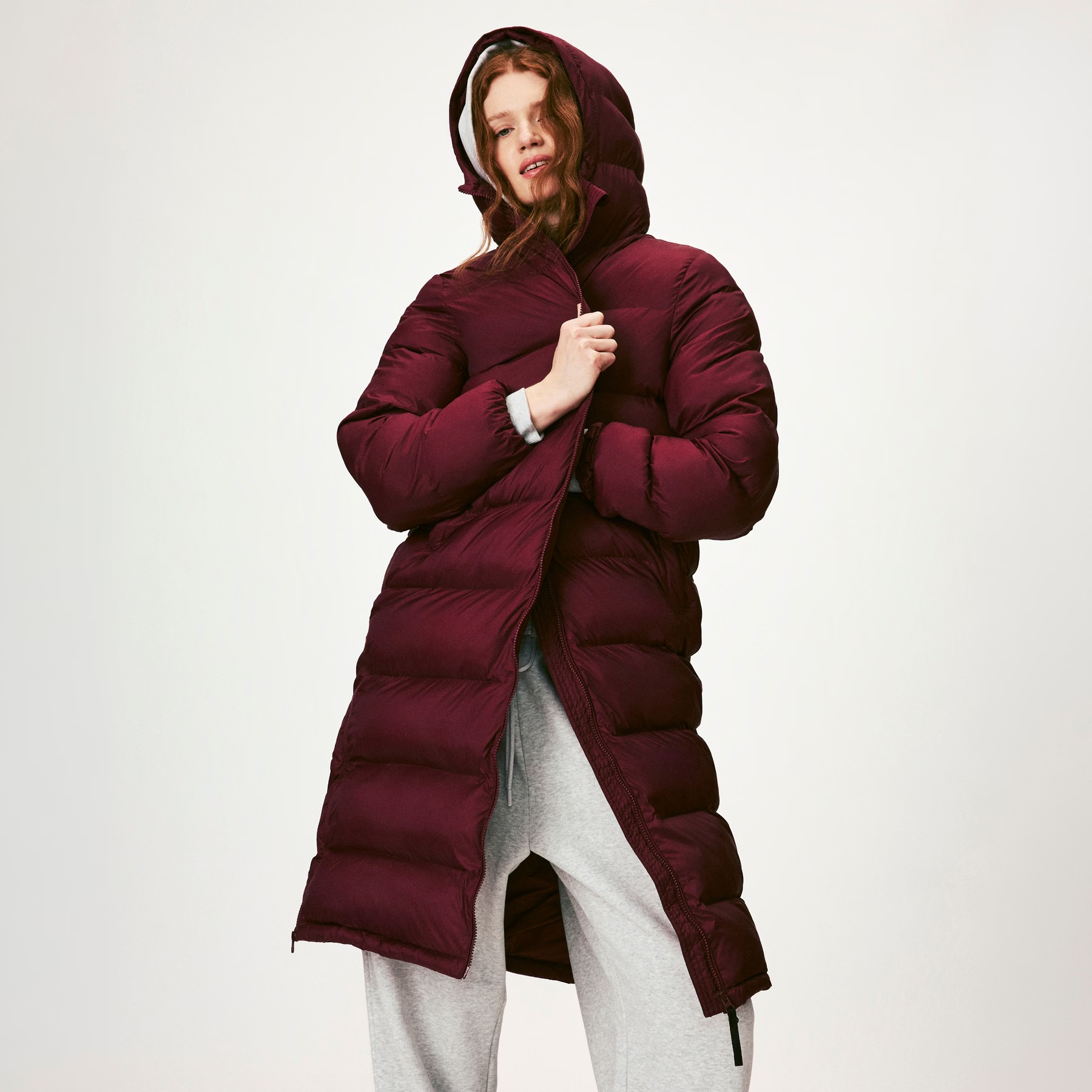 f6wr070129_maroon_on_figure_forward-facing_v2_1800_2400.png