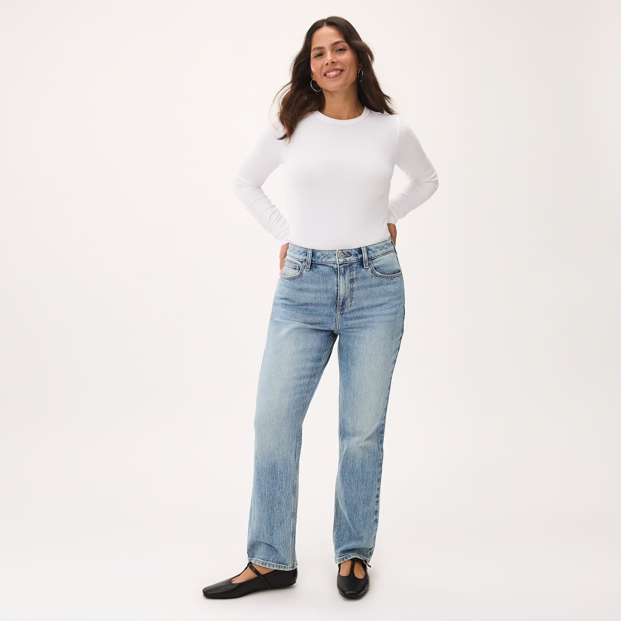 s6wr064232_medium_wash_on_figure_forward-facing_v2_2000.png