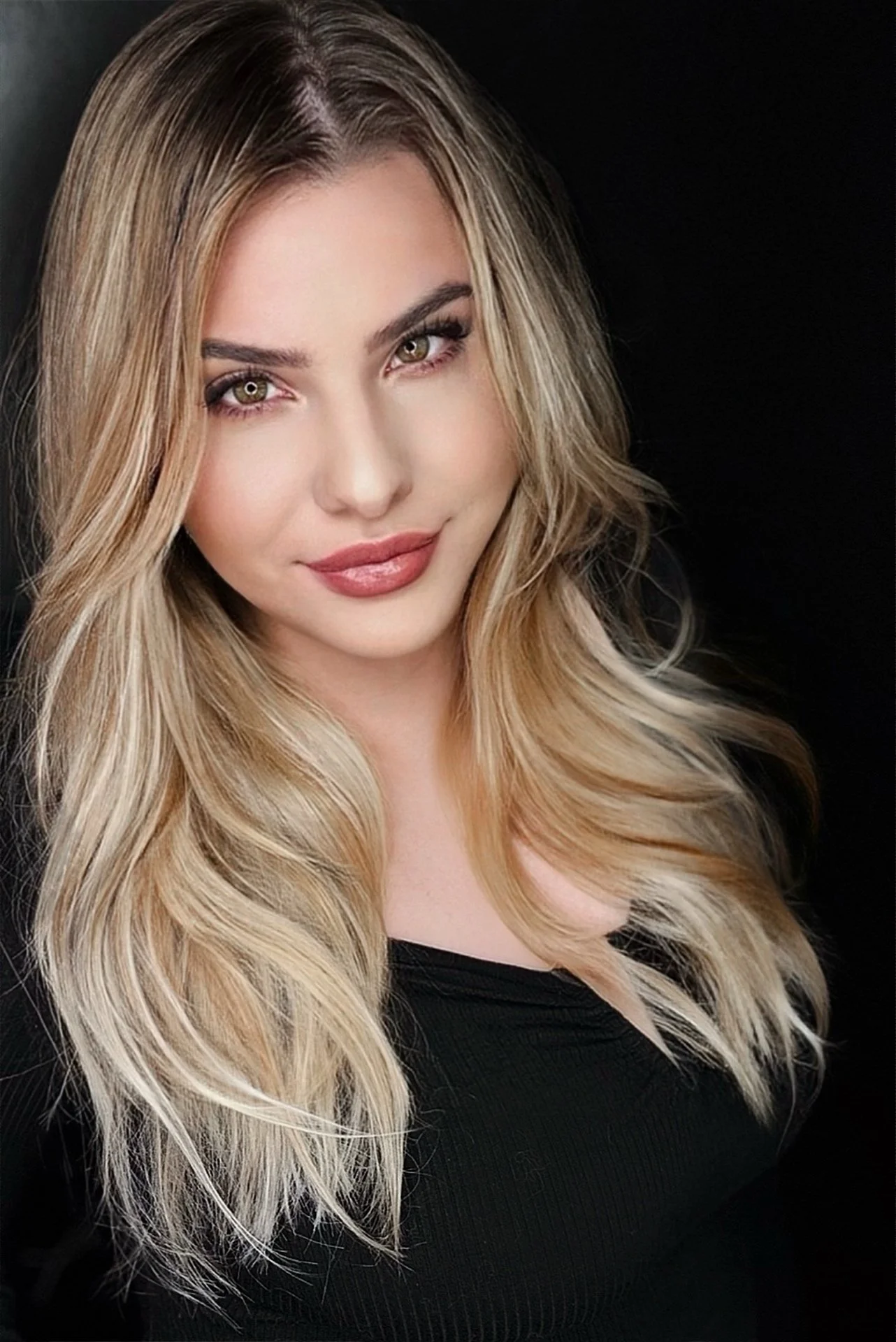 SaraSecora Headshot.jpeg