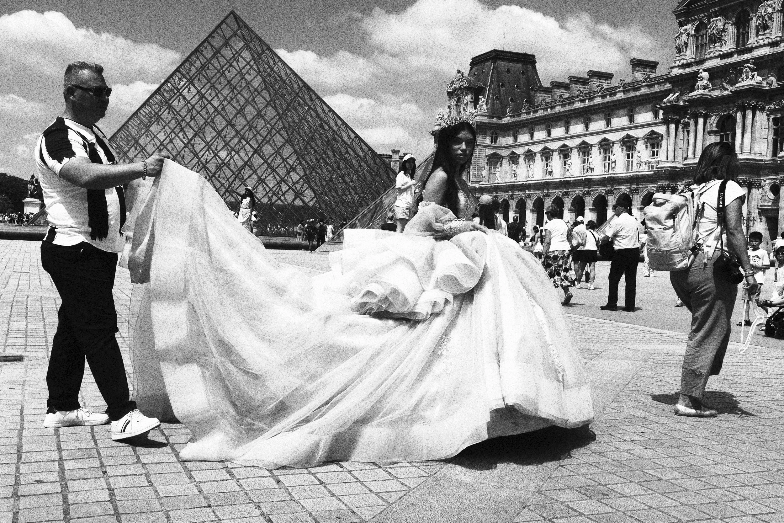 PARIS (I)