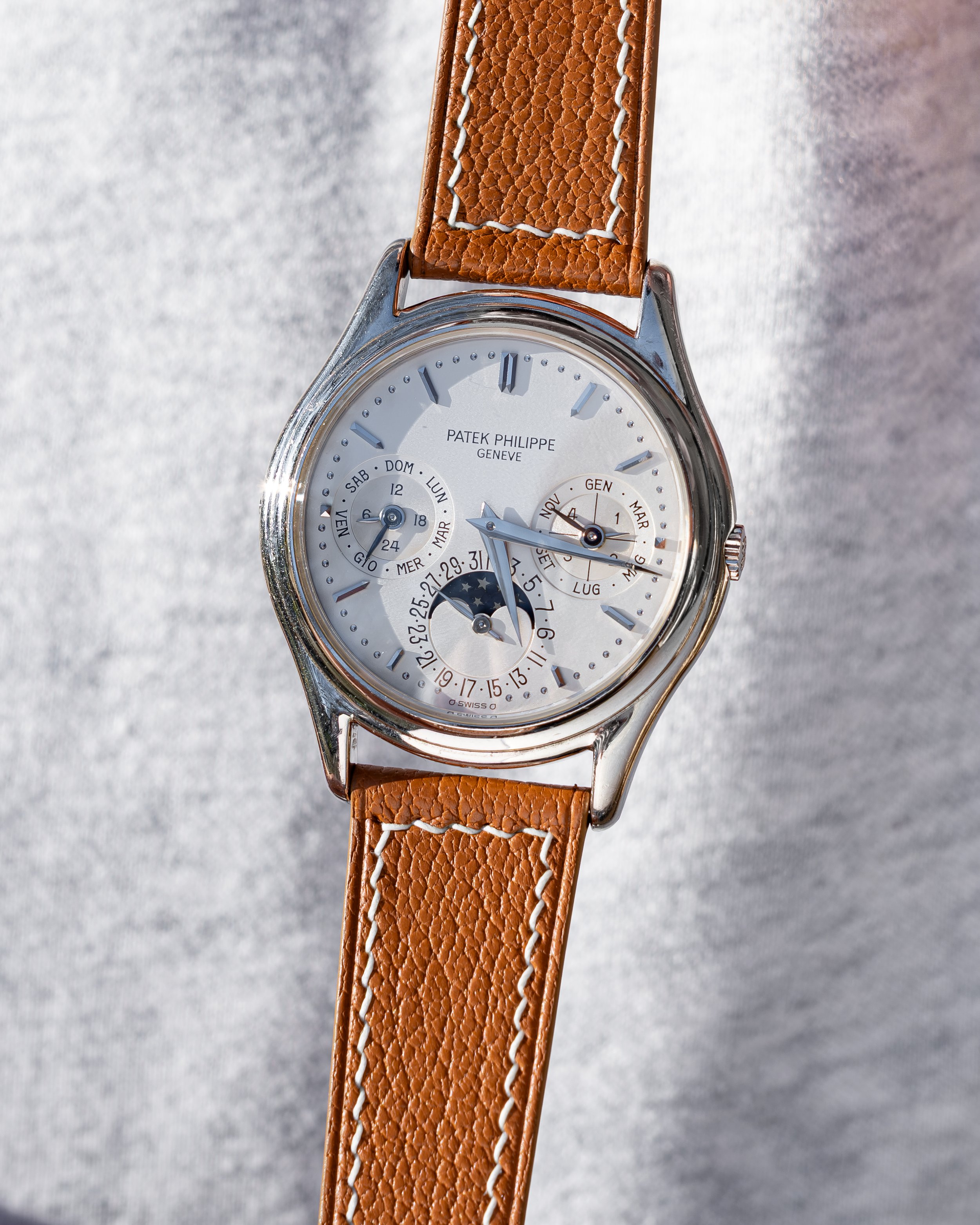 1990 Patek Philippe Perpetual Calendar 3941 White Gold Full Set pic 2.jpg