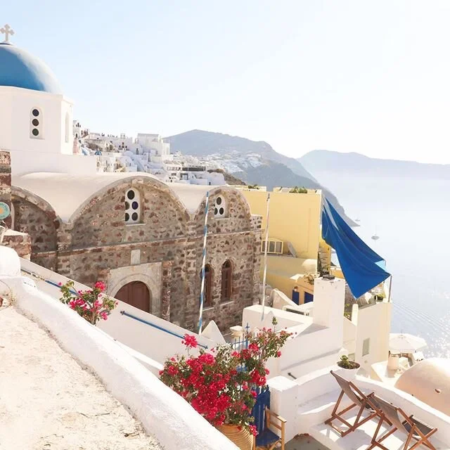 ✔️ Santorini, Greece off my vision board... where next?!?