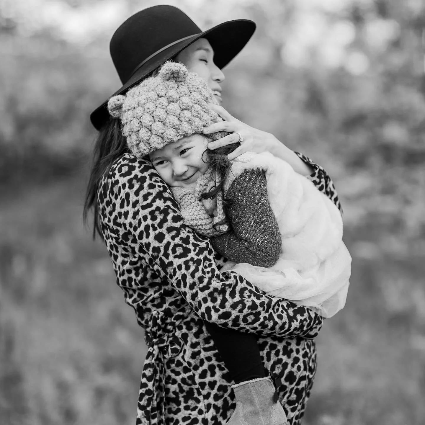 Toronto and Peel will begin a second lockdown this Monday. 
I have a lot of sessions coming up in next few weeks, if you are one of them let’s stay in touch. 💛 The 10 weekend minis I have planned for this weekend will proceed as per usual. Covid 19