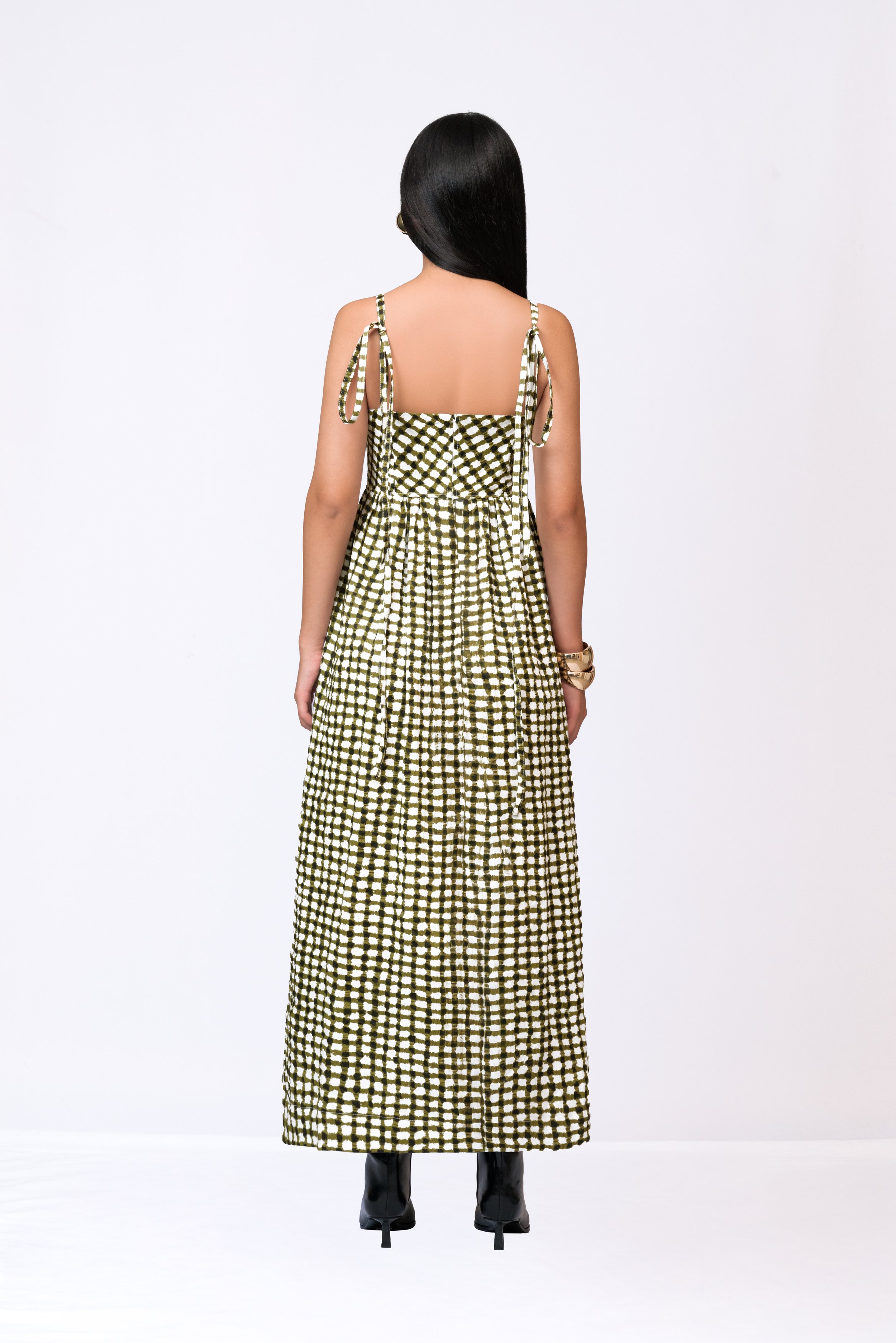 BACK DRESS.jpg