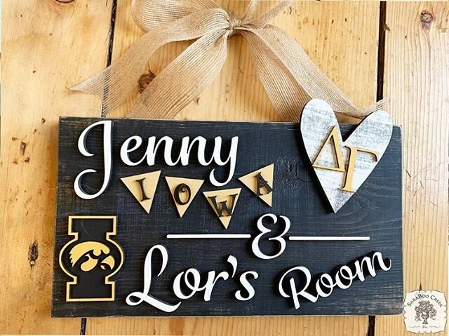 Who says it’s too early to be excited for this next chapter in their life? Check out our dorm signs- we have a SaraBoo Classic and custom cut. Perfect for that highschool grad 💕👩🏼‍🎓 #dormdecor #college #highschoolgraduation #gift #iowastateuniver