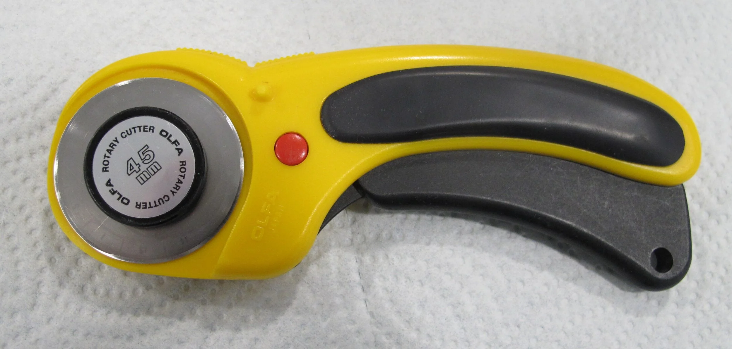 Changing Rotary Cutter Blades