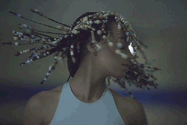 solange-dont-touch-my-hair-1475501121.gif