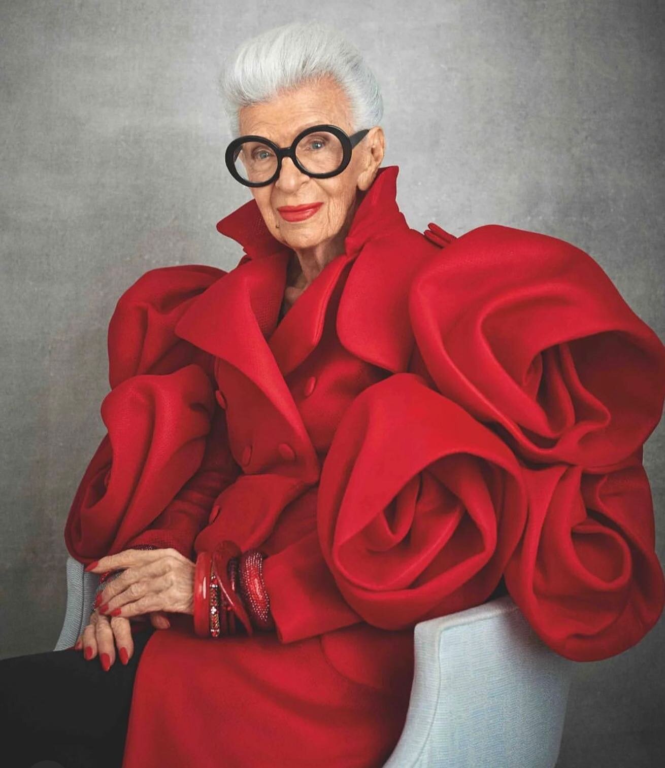 Rest in peace dear Iris Apfel - a true fashion icon ❤️ 

I&rsquo;ve always said that I would like to follow her rules into old age, NO RULES! 

Living her best life with beautiful clothes and accessories and being unashamedly herself - a life lived w