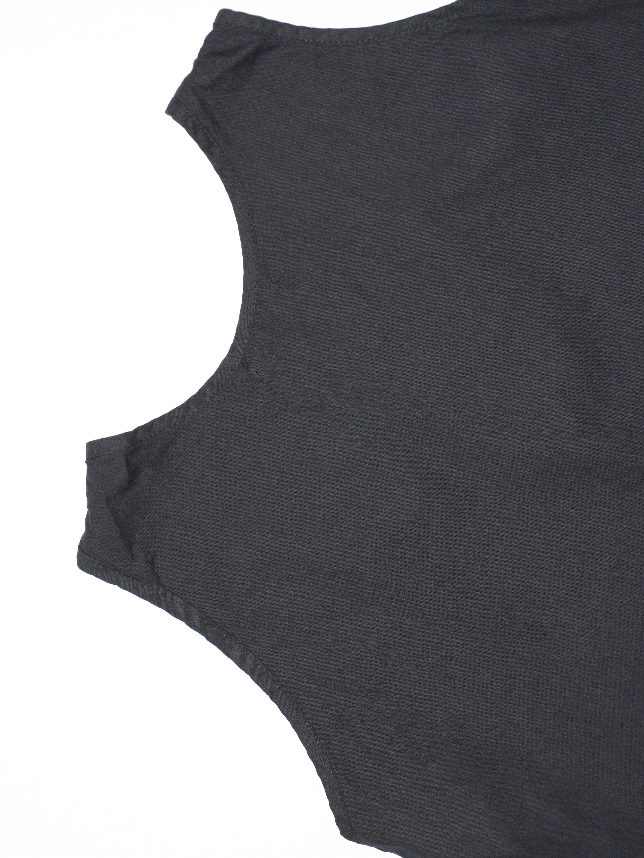 dettaglio smanicato top.jpg
