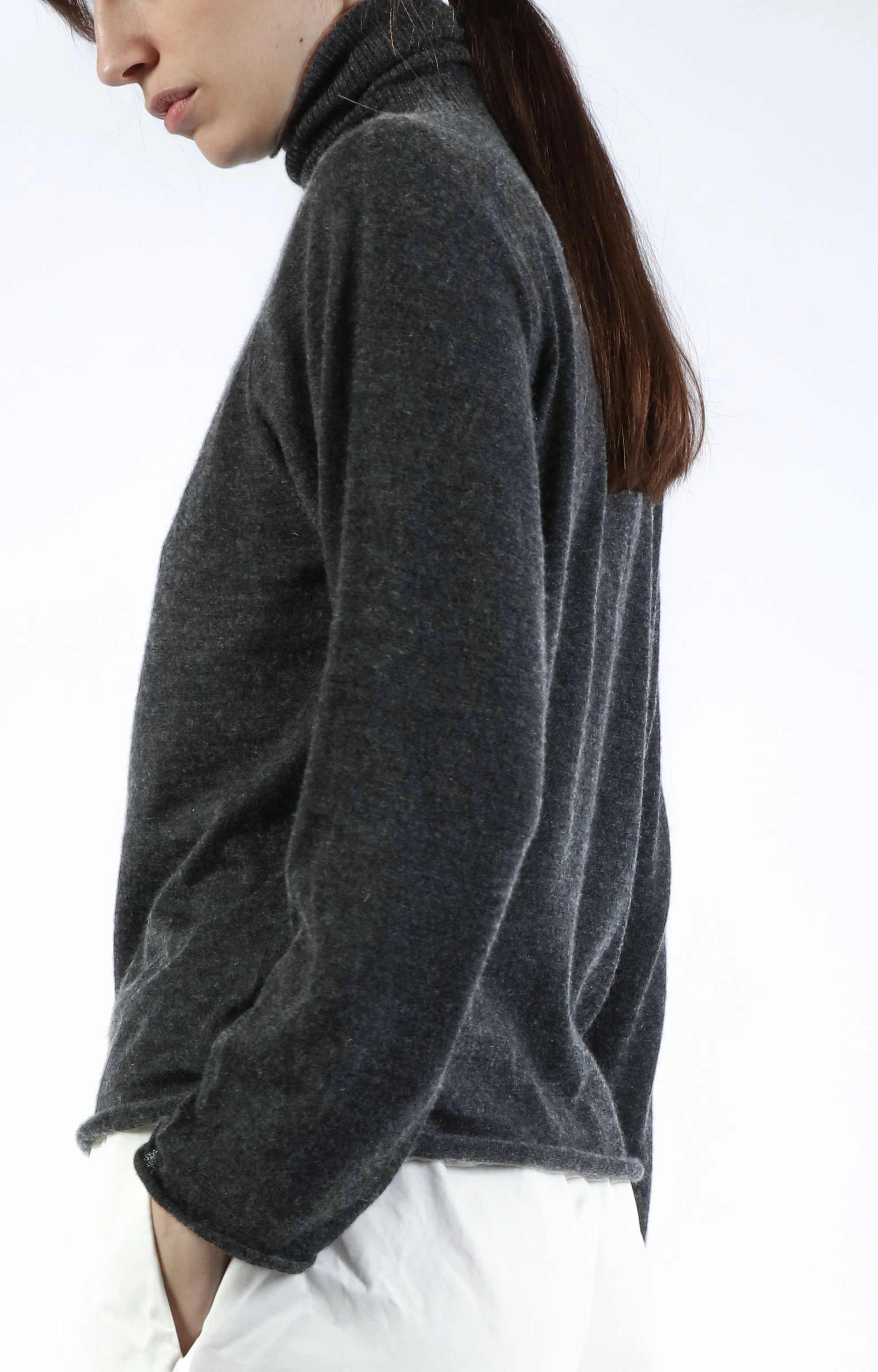 lupo antracite turtleneck grey fit detail