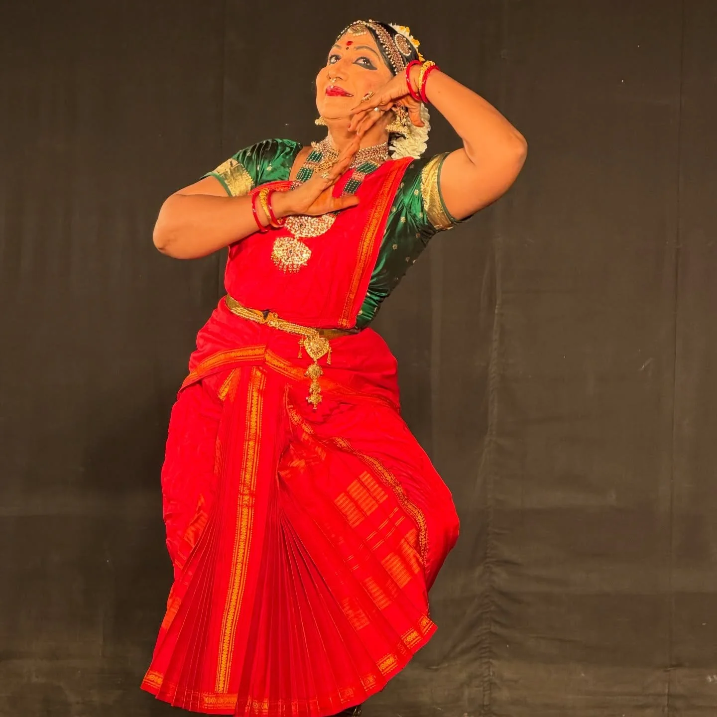 An Evening to remember at Bharath Kalachar!!!
Last night, watching my guru Padma Shri Narthaki Nataraj Akka @narthakinataraj perform felt like stepping into a living manuscript&mdash;where every movement had such deep expression. Her choreography was