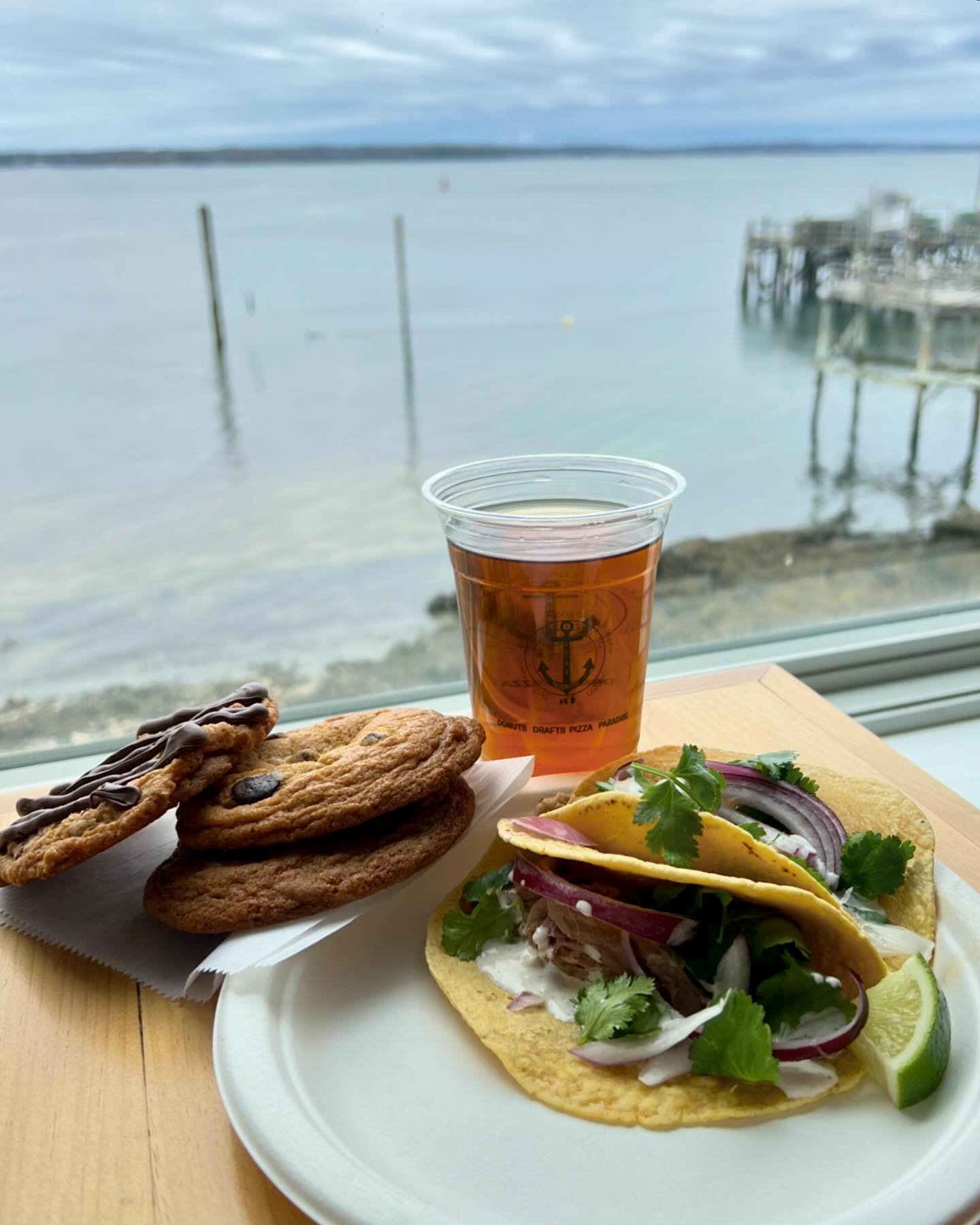 Tacos this week at the Bakehouse! With a wink to Cinco de Mayo, we&rsquo;ll have Modeloitos and pork tacos with a red onion- cilantro slaw &amp; lime crema!
#winkwink 
#tacos 
#modeloito 
#cincodemayo 
#maineislands 
#cascobay