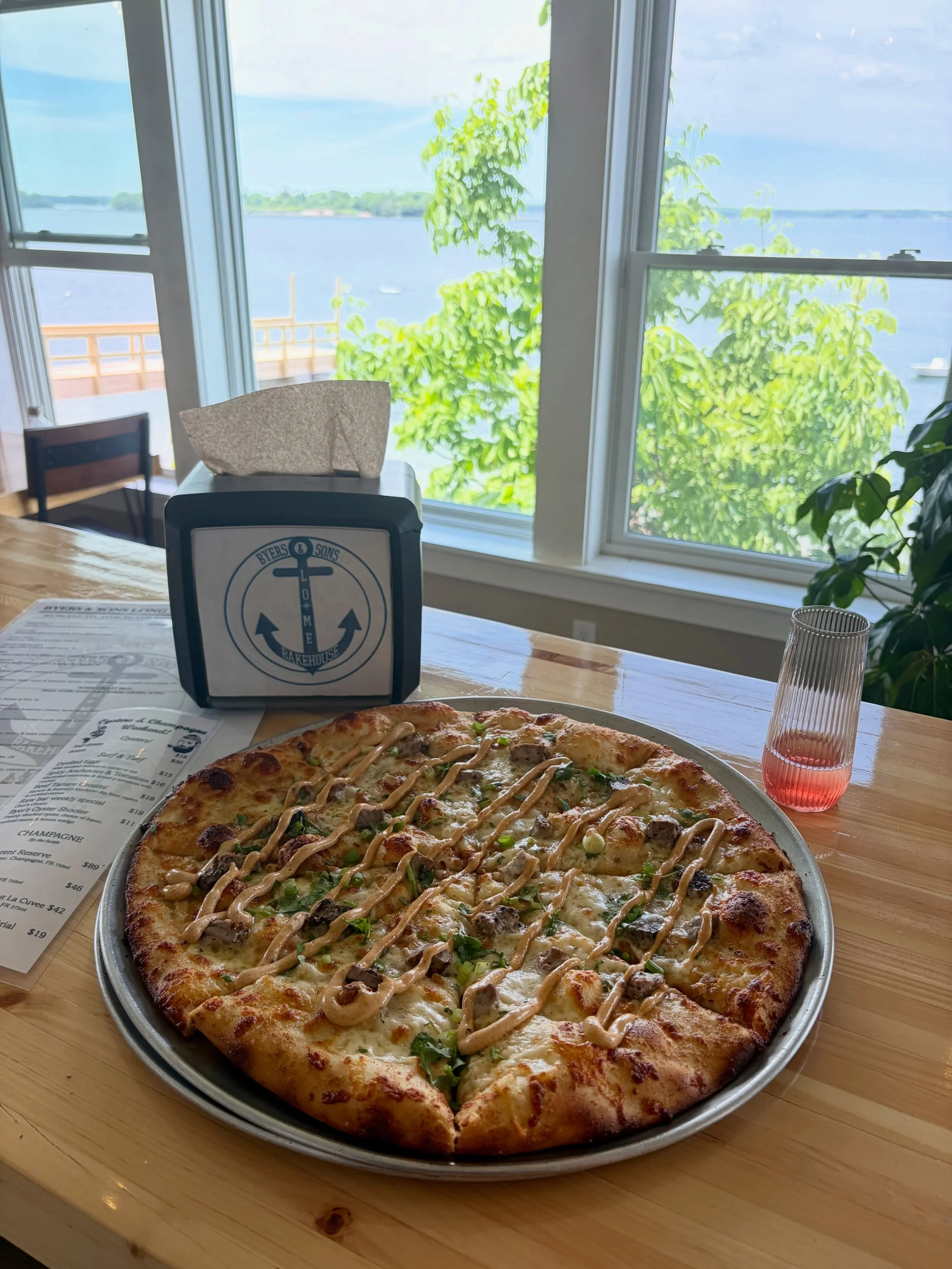 Tuna Pok&eacute; Pizza Special! 
#pizza #cascobaymaine #boat #islandlife #drafts