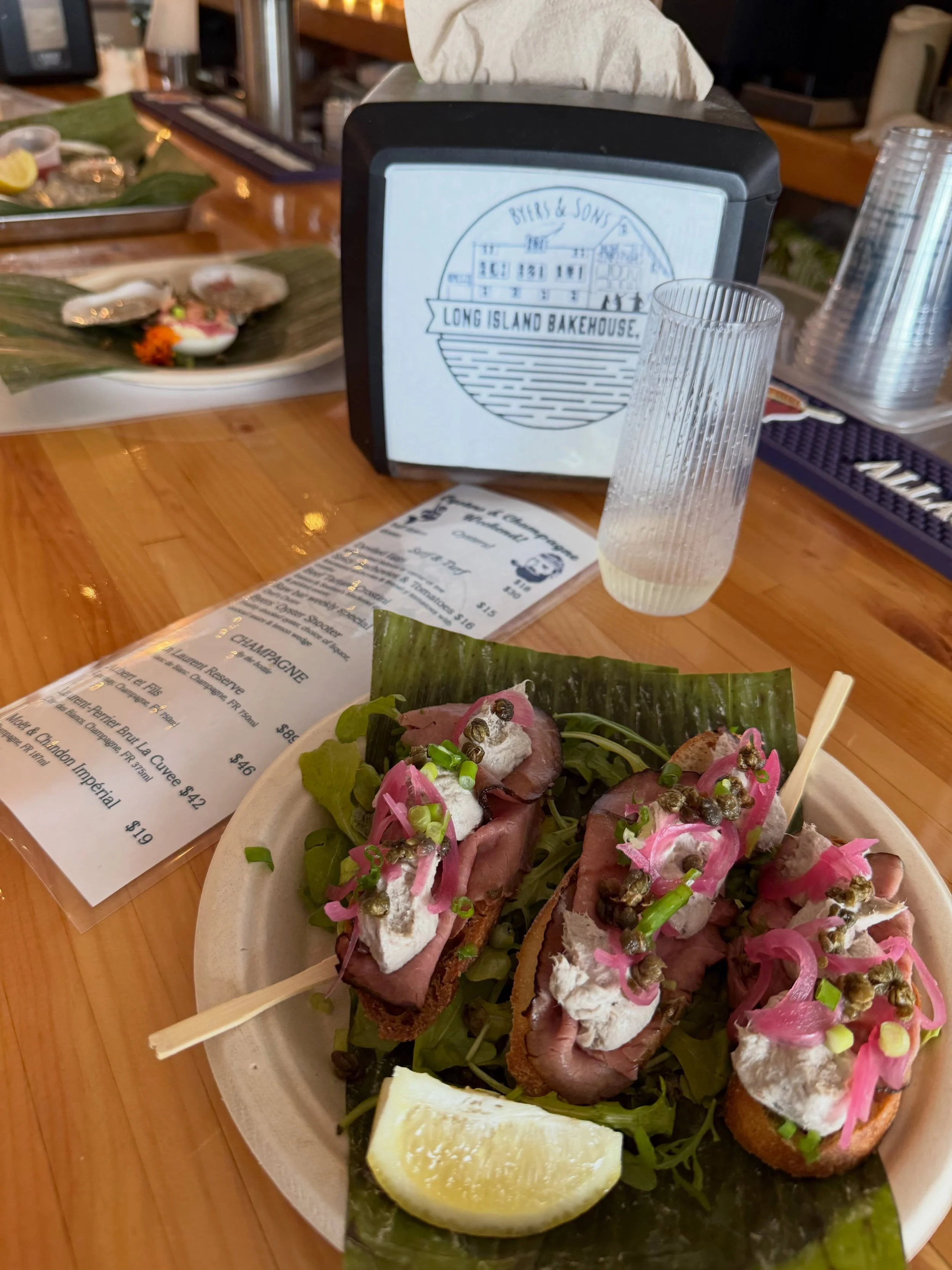 Nothing screams the weekend like Oysters, Champagne, &amp; a raw bar at the Bakehouse! 
11-8p Saturday and Sunday 🦪🥂🐠
#drafts #donuts #oyster #champange #cascobay