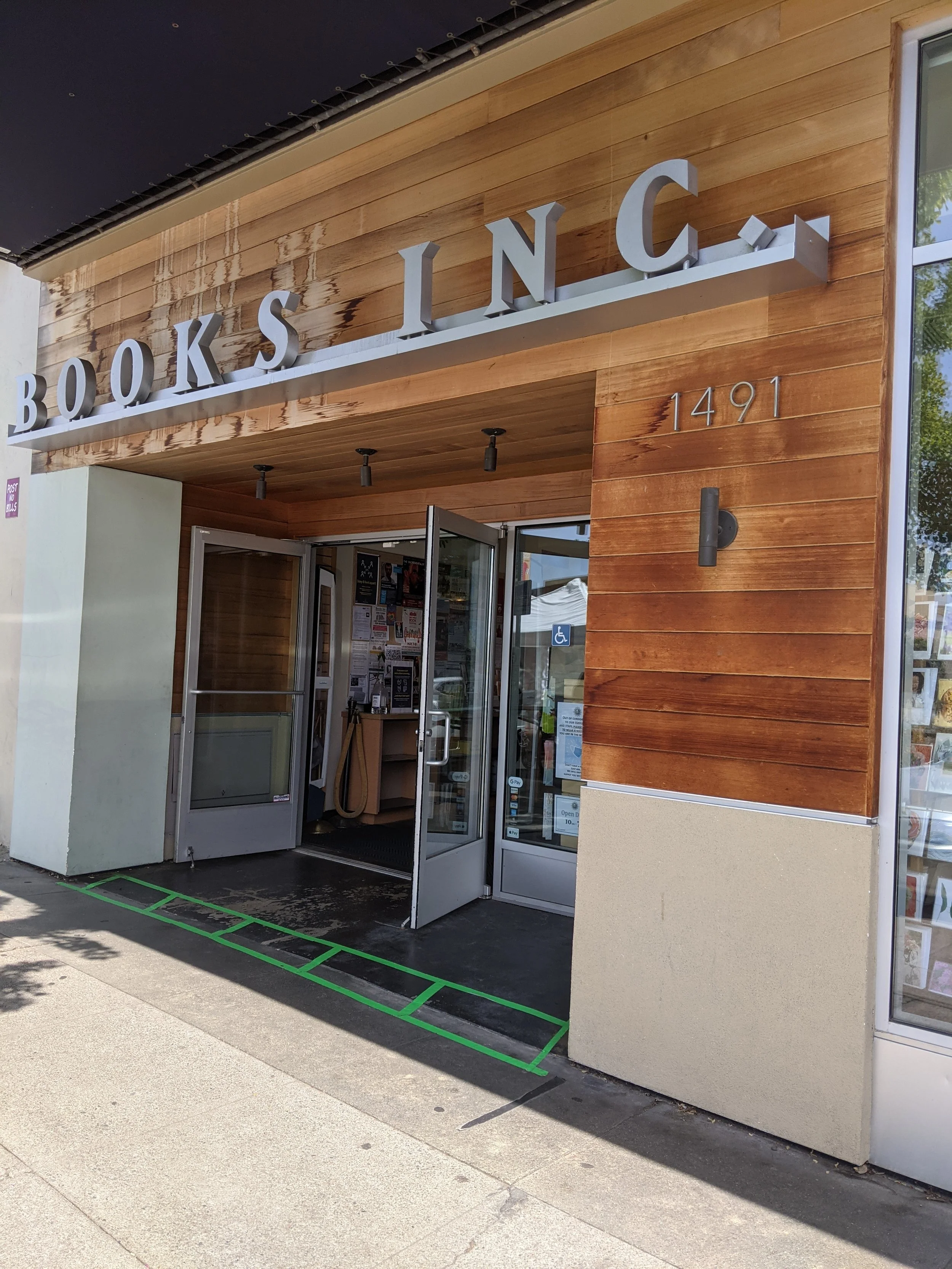 Books Inc. - Berkeley, California (location now closed)