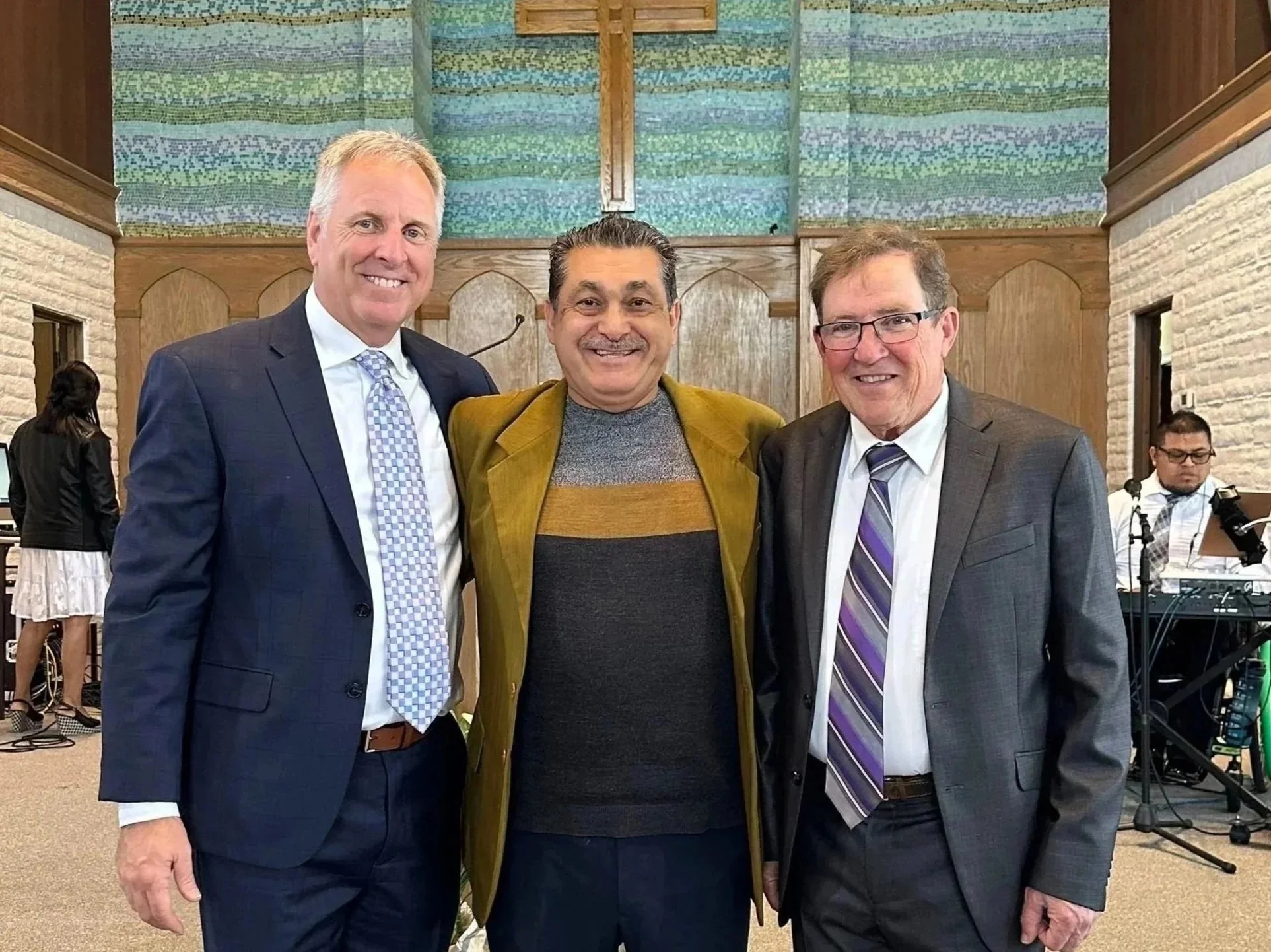 Our church partners with Nueva Vida Iglesia Bautista, a spanish church that meets every Sunday at 1 pm