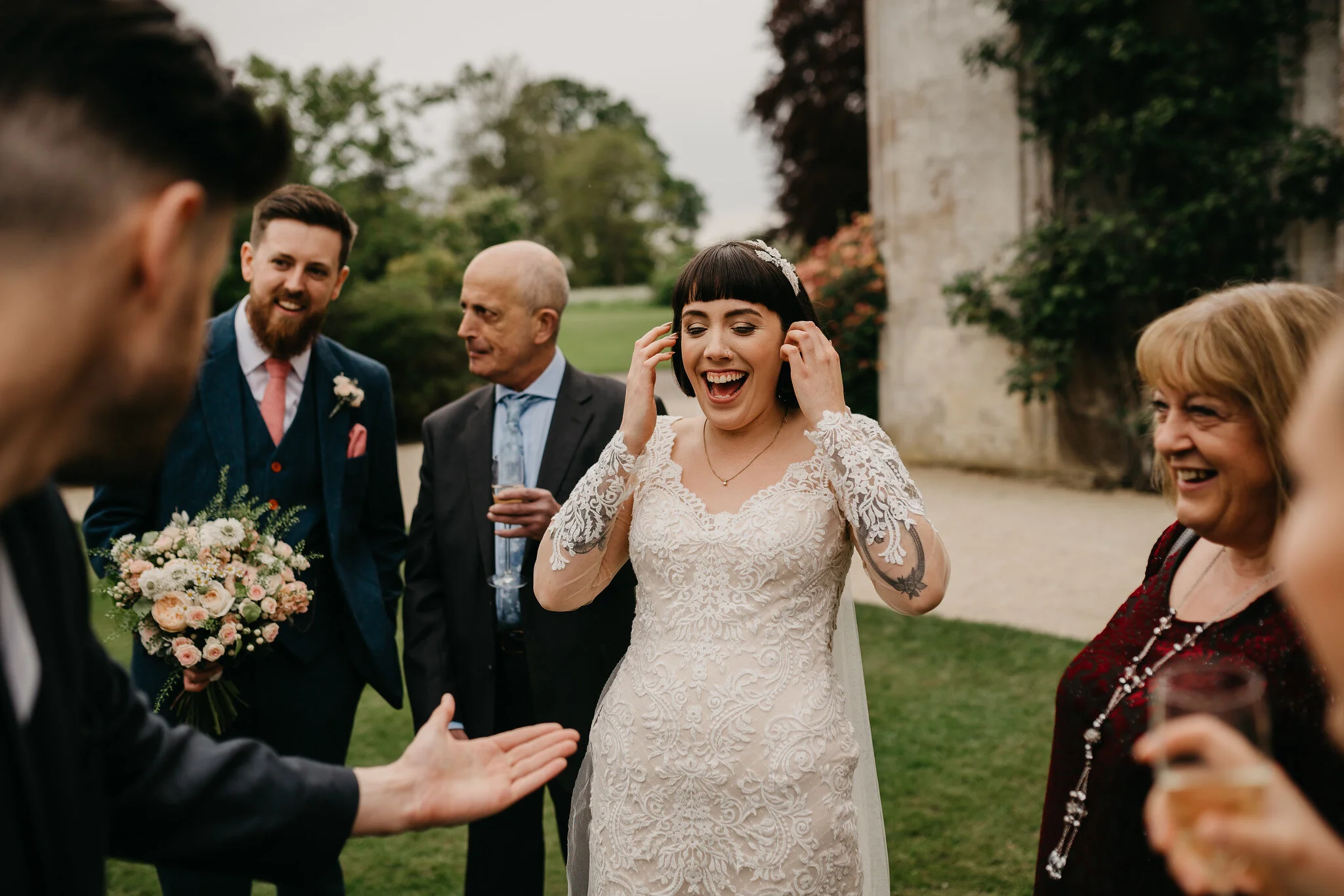 bride magic trick infiniti magician.JPG