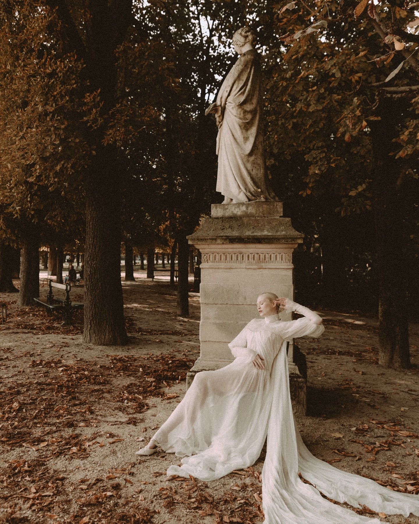 Uno de los shootings más hermosos en los que he podido formar parte, gracias a todos los del team por la confianza y @aguiarnovias por siempre confiar en mí y en mi trabajo.
Model @jessica.relinda
Makeup & hair style @edgaraguilar