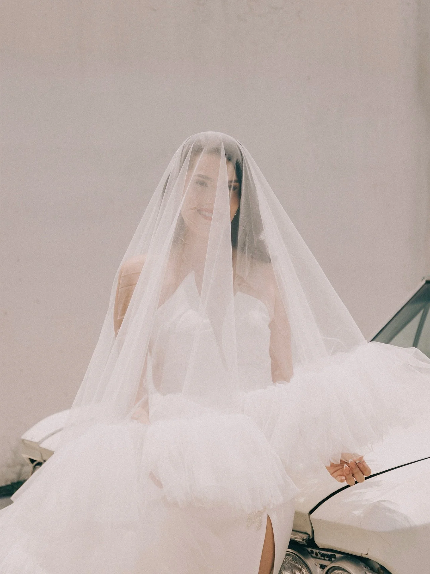 Celina, una de las novias m&aacute;s importantes en las que he podido formar parte de este d&iacute;a tan incre&iacute;ble y tan &iacute;ntimo. Conozco a Celina desde que tengo 16 a&ntilde;os, y juntas hemos pasado tanto por momentos incre&iacute;ble