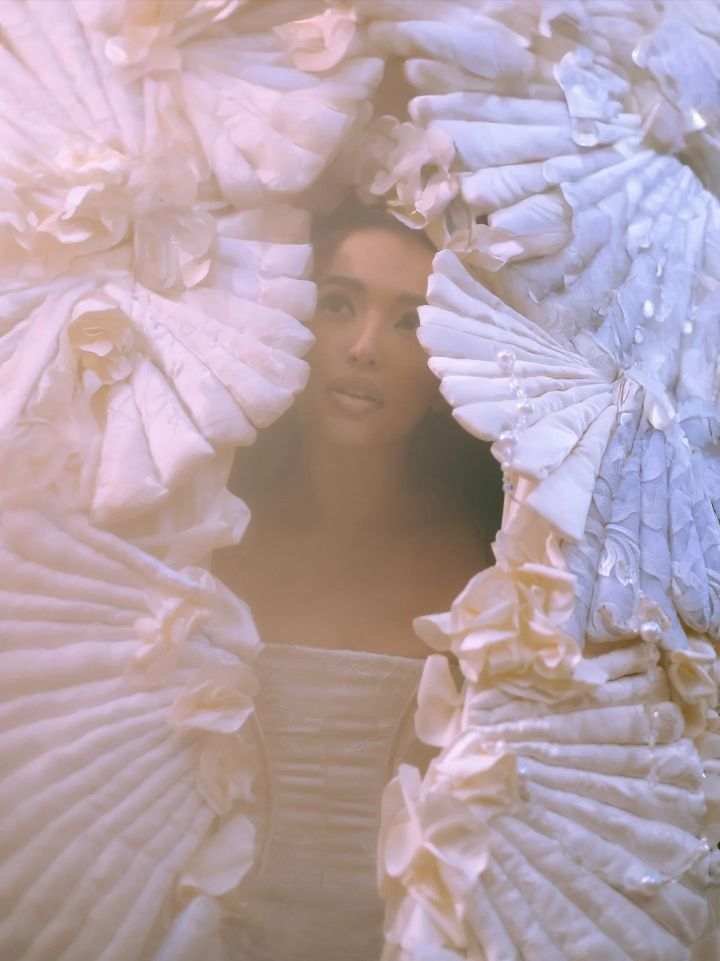 Gracias infinitas a este crew que confi&oacute; en m&iacute; y en la idea @taaromilk gracias eternas por formar parte. 
Modelo @dana_villarreal_0.1 
Mua @akireartist_mv 
Stylist @taaromilk 
Vestuarios @c0ura.c0ura @eduardojuaz