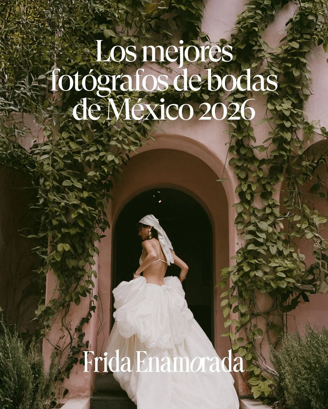 &ldquo;Por m&aacute;s de nueve a&ntilde;os hemos compartido nuestro amor por la fotograf&iacute;a de bodas en M&eacute;xico, y hoy volvemos con uno de nuestros posts favoritos del a&ntilde;o: nuestra selecci&oacute;n de los 25 mejores fot&oacute;graf