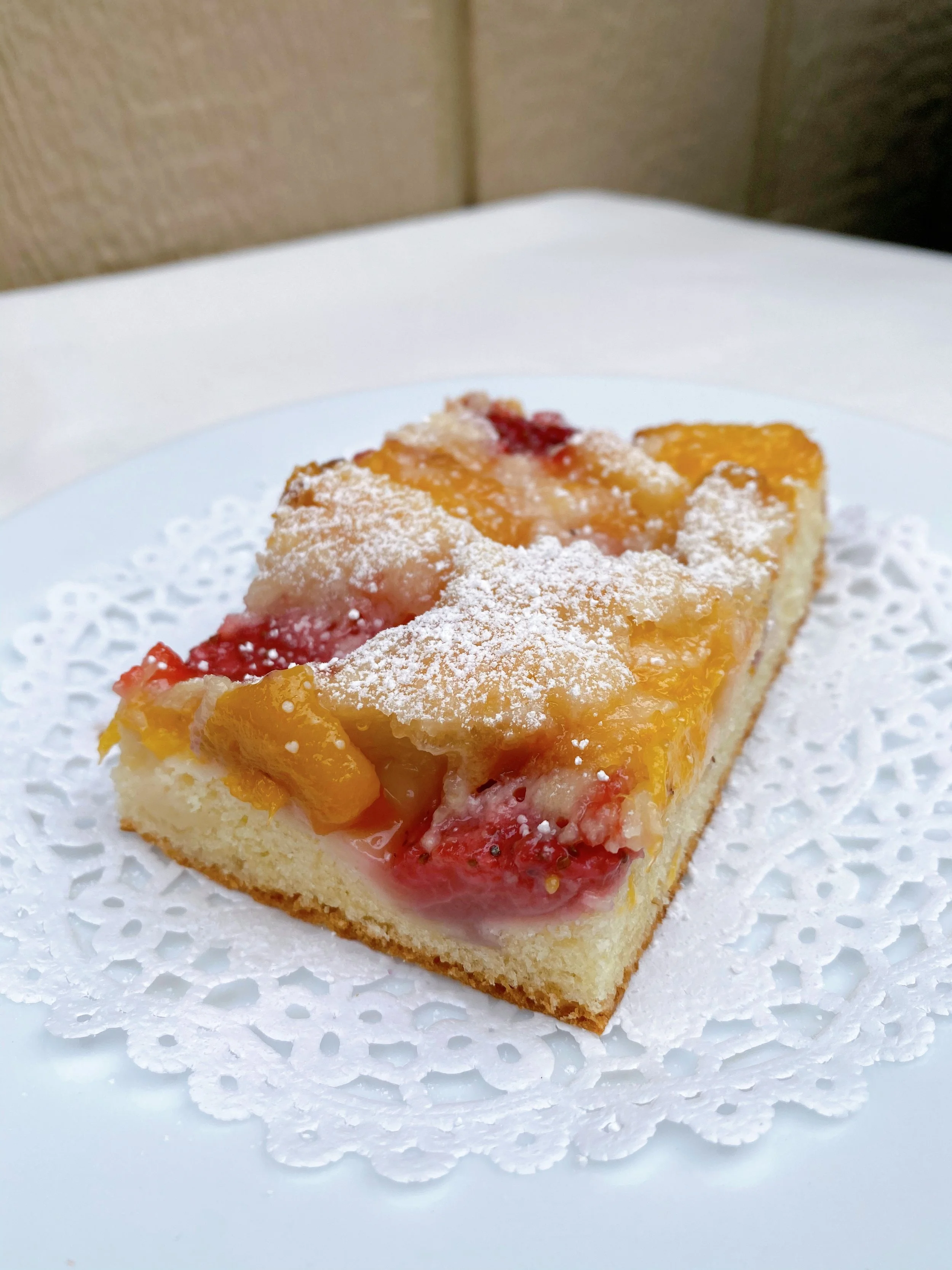 Fruit Square - Strawberries & Peaches