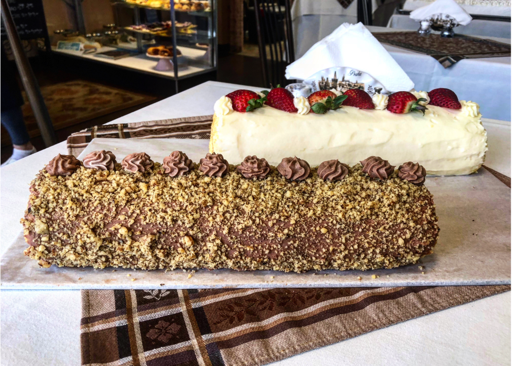 Chocolate Cream with Walnuts Rolada ⁣- WHOLE