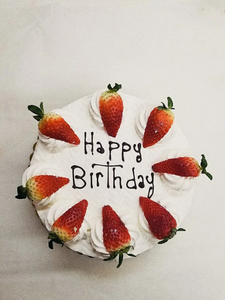 Strawberry Creme Cake