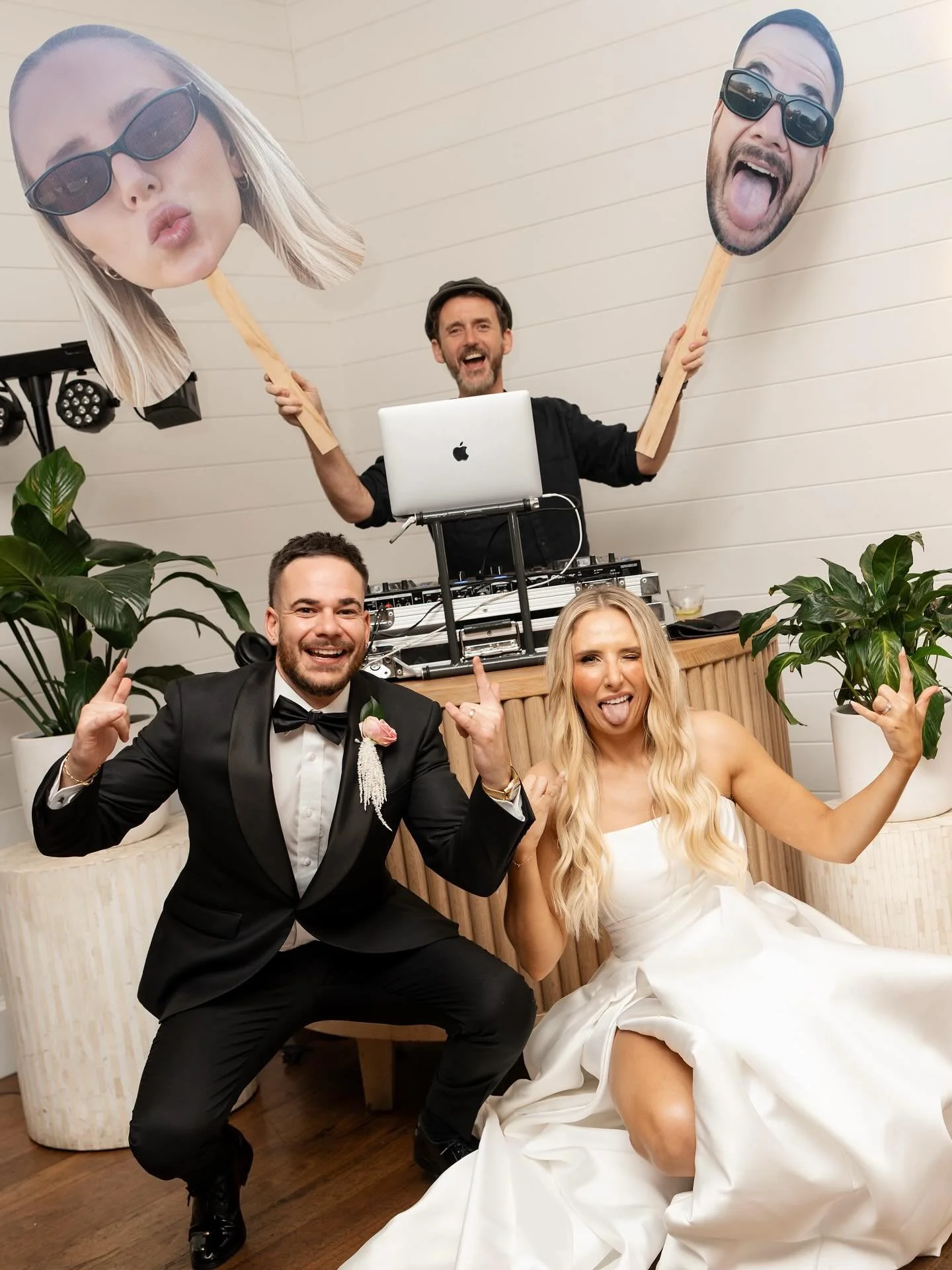 This moment from Nathan &amp; Keyahs wedding just had to be shared ✨

I was lucky to have provided a Full Day Music Package for these love birds 🎼

Vibes captured by @danielchaferphotography at the @figtreerestaurant for @byronbayweddings

&ldquo;Fr