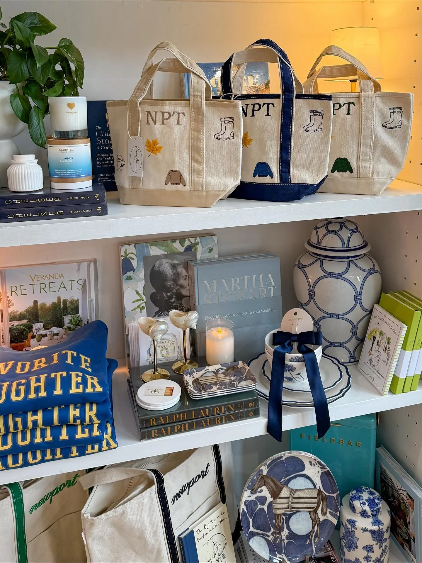 autumn boat totes are here ☕️🌾 from harbor walks to hayrides, this tote is your invitation to carry a little piece of Newport Autumn wherever the season takes you 🍂🌊 #newenglandfall #newportri