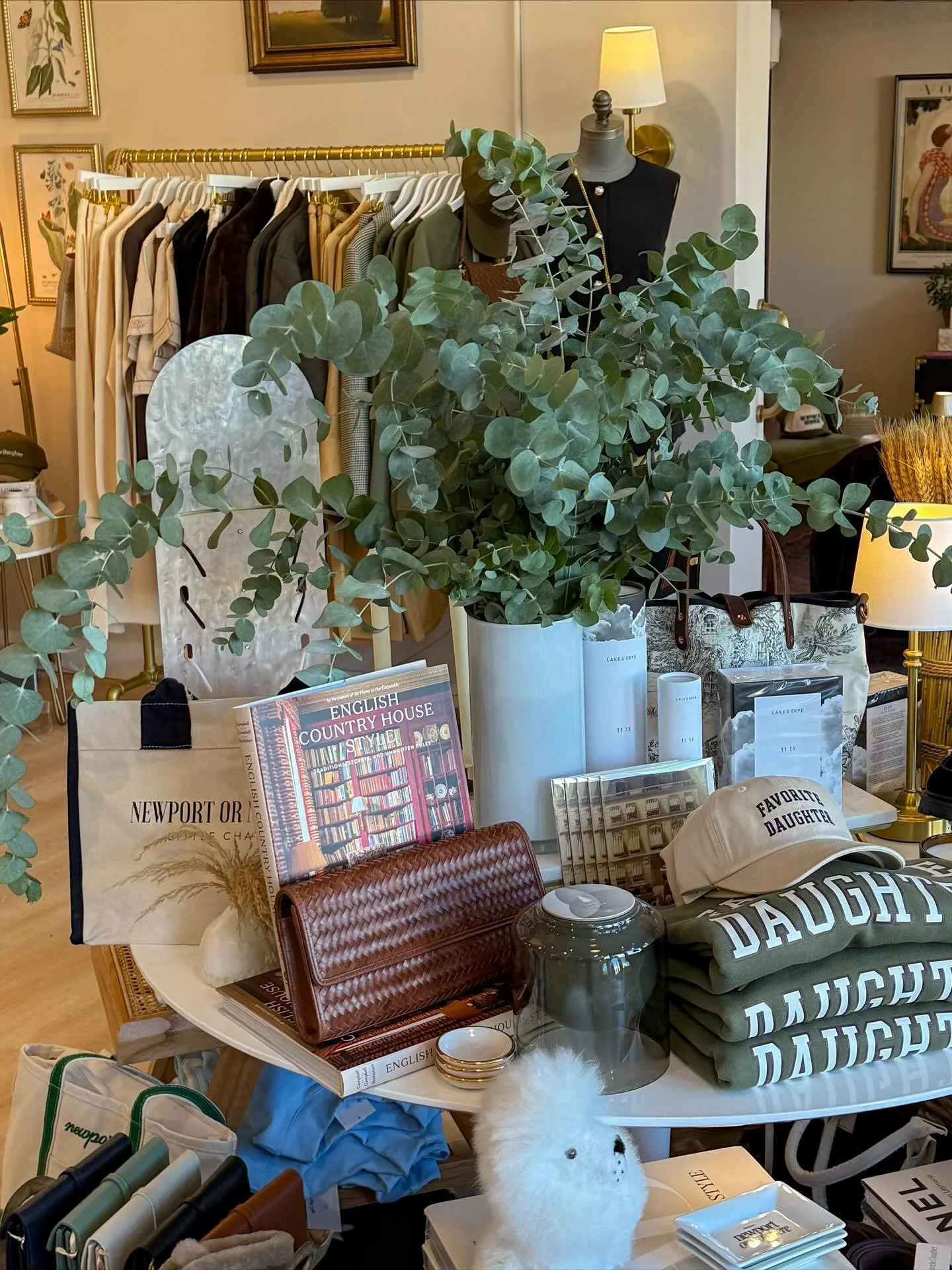 fall vibes around the chateau this week 🍂🌾✨ Christmas vibes, you&rsquo;re next! Can&rsquo;t wait to get this place decking all the halls so soon. Our first holiday season in around expanded space 🫶🏻 but for now, fall has it&rsquo;s spotlight. #ne