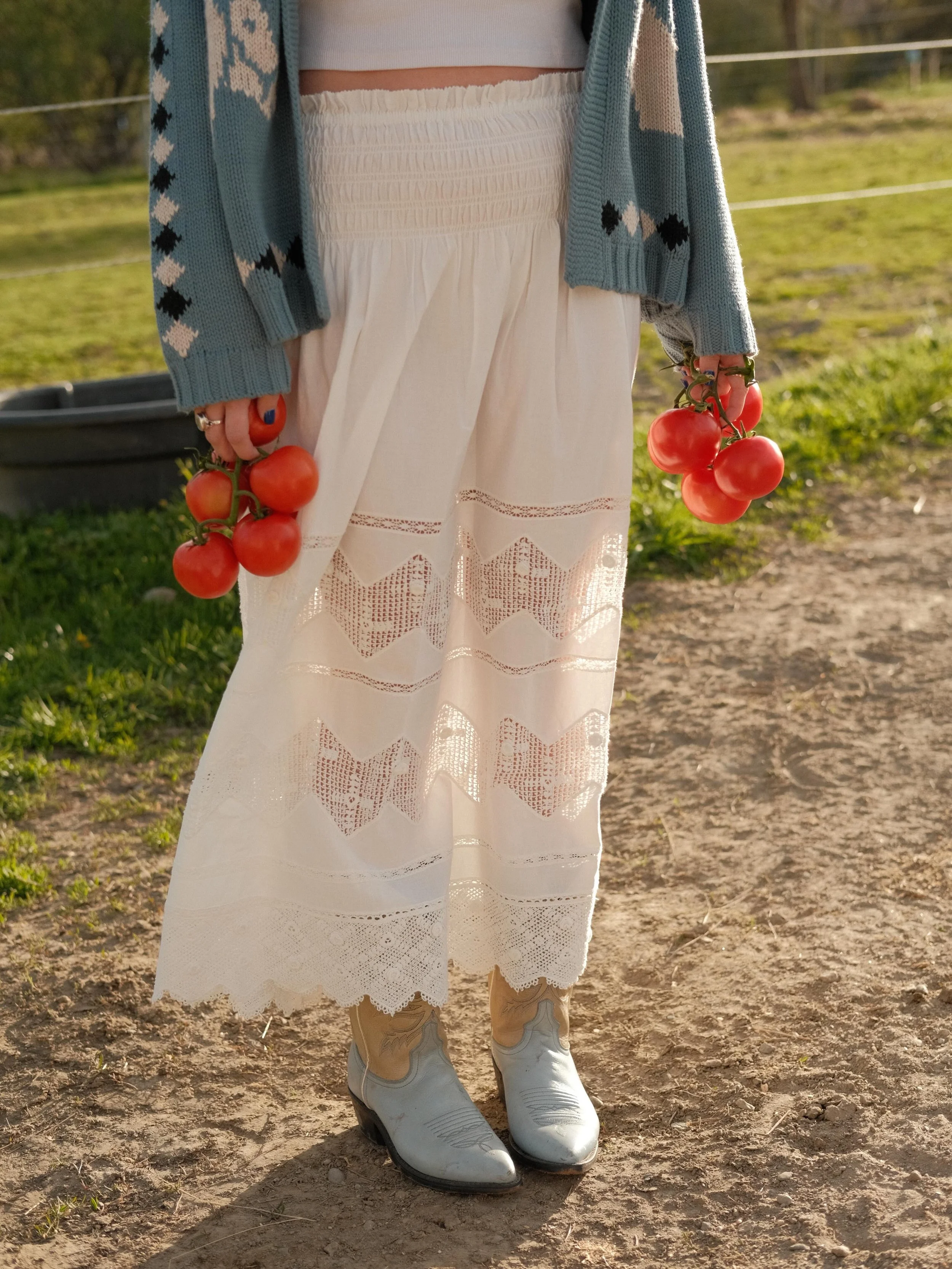 a coastal golden hour between the barns 🌻🌾 thank you @secretcove.co @maddyboltn for bringing my vision to life 📷 and to my beautiful bffs for getting in front of the camera. Shop everything in store + online now! #rhodeisland #newengland