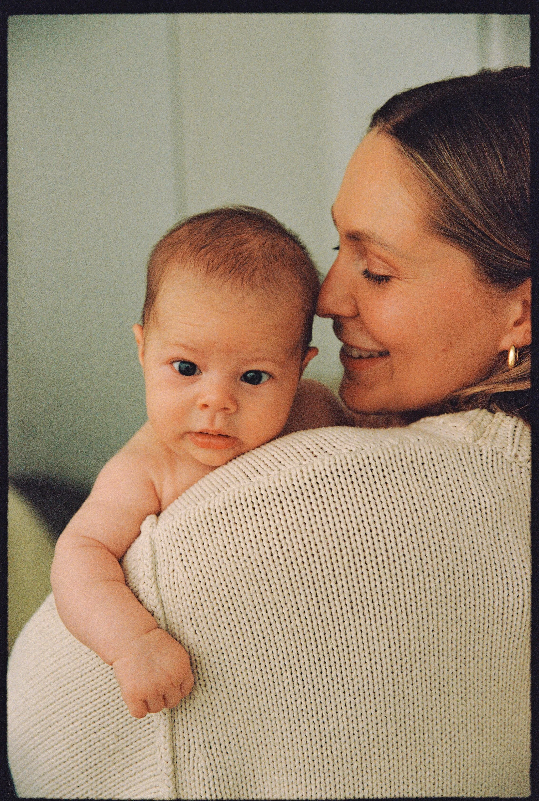 2025-12-14-GEORGIA AND LOUIE-VITORIA DAHARA-4.jpg