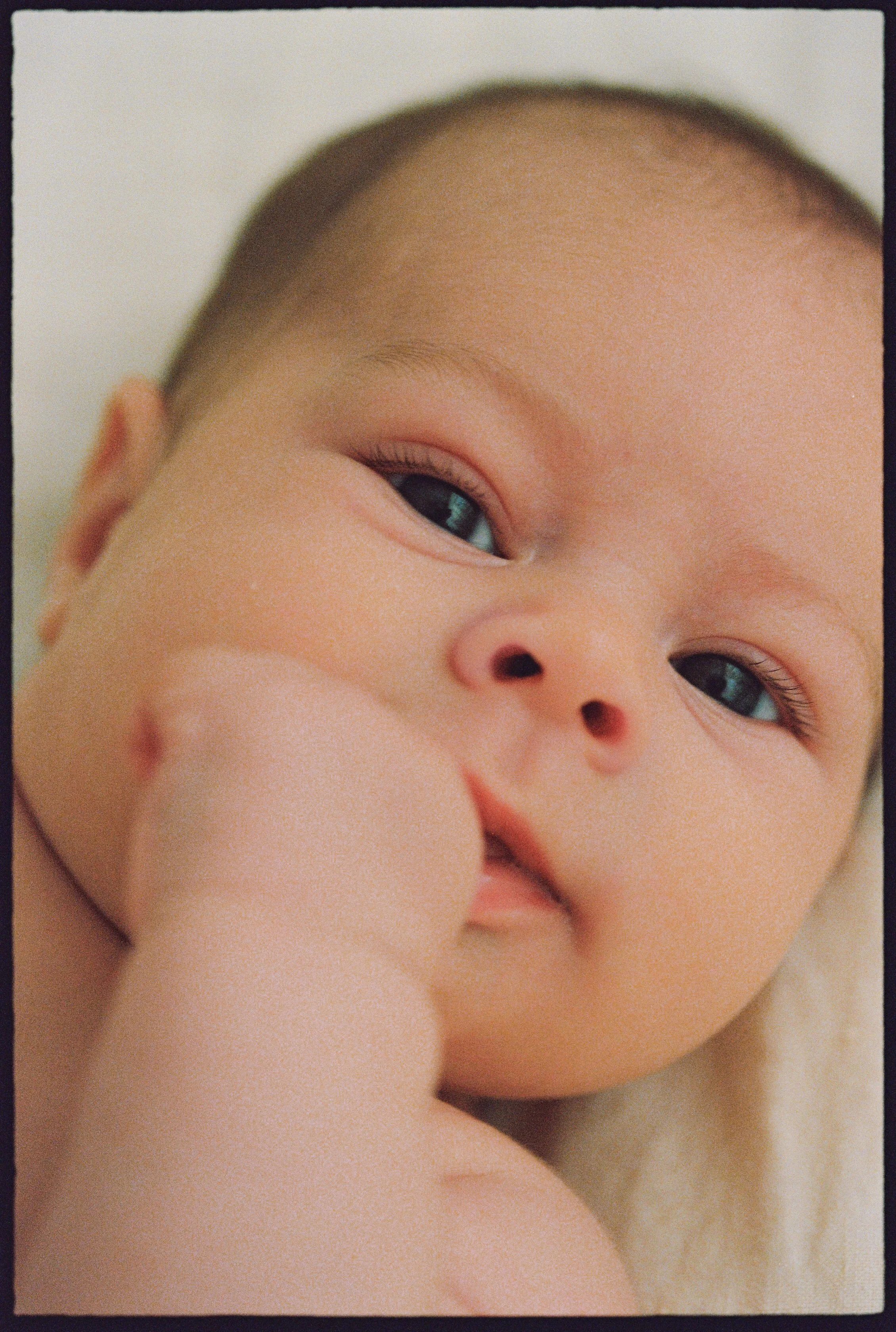 2025-12-14-GEORGIA AND LOUIE-VITORIA DAHARA-11.jpg