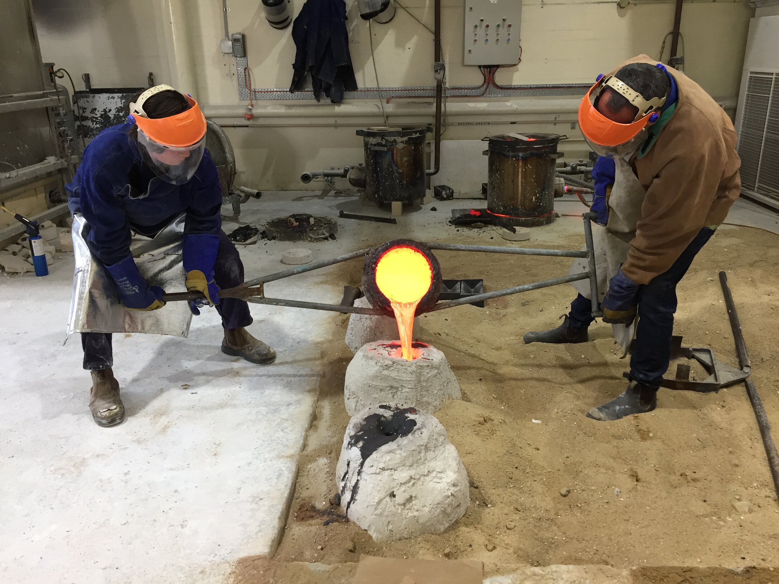 Pouring with Nick Stranks, Australian National University, Sculpture Workshop Foundry 