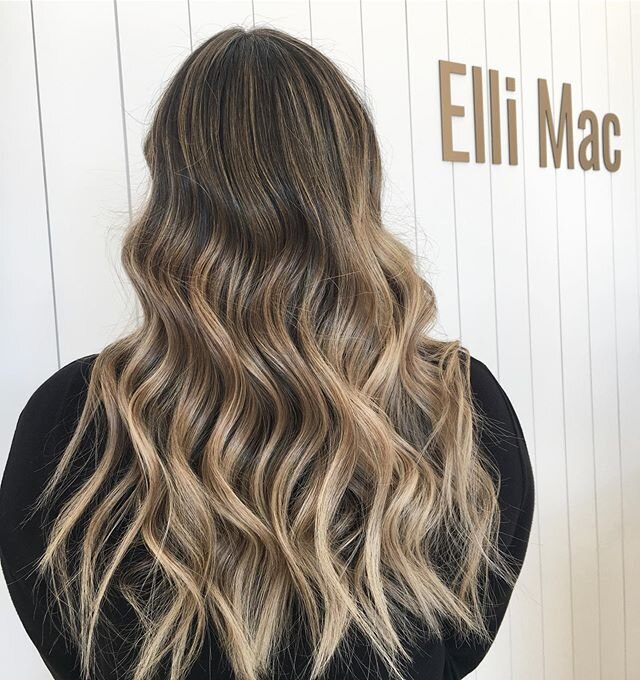Beginning of a beautiful hair journey ✨ 
We are going light and bright with some banging balayage. .
Stay tuned for the next session of lightening!! 🙌🏻
.
.
.
#ellimacsalon #loveellimacsalon #futureproof #blonde #hairjourney #balayage #ombre #blonde