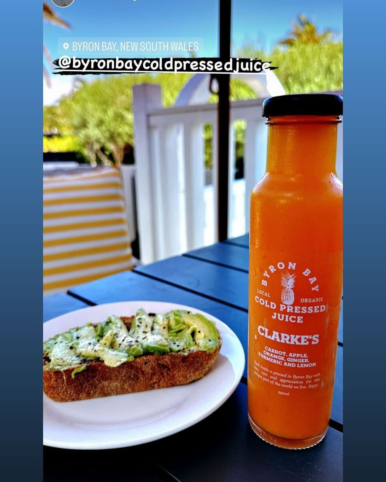 Simple but just what the body needs to start the day off right #coldpressedjuice #raw #vegan #nopreservatives #byronbay #byronbaycoldpressedjuice @bonditobyronbeachhouses