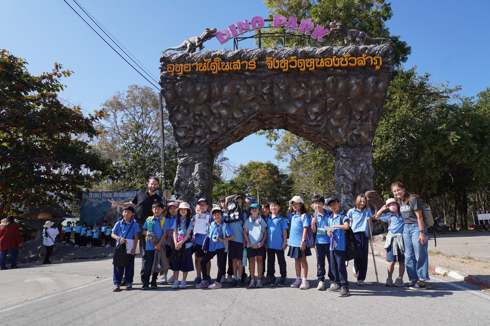 The 3rd grade students recently enjoyed an exciting field trip to the Dinosaur Park in Nong Bua Lamphu! As they explored the park, students observed models of various dinosaurs and learned about their unique traits, including size, diet, and special 