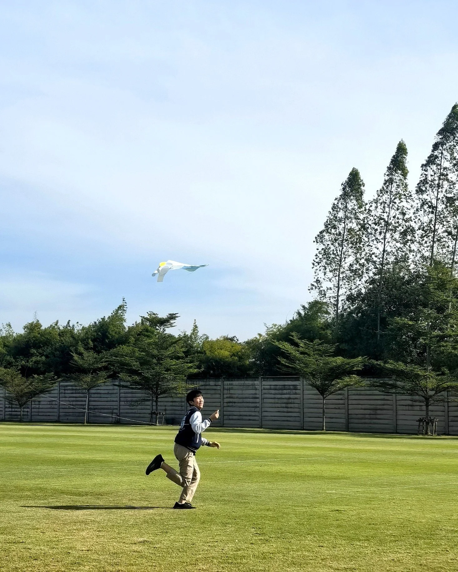 Creativity took flight during X Block 🪁✨

X Block is a two-week homeroom experience where teachers share different skills&mdash;from baking and tech to calligraphy and more. This session, students designed and built their own kites, then took them o