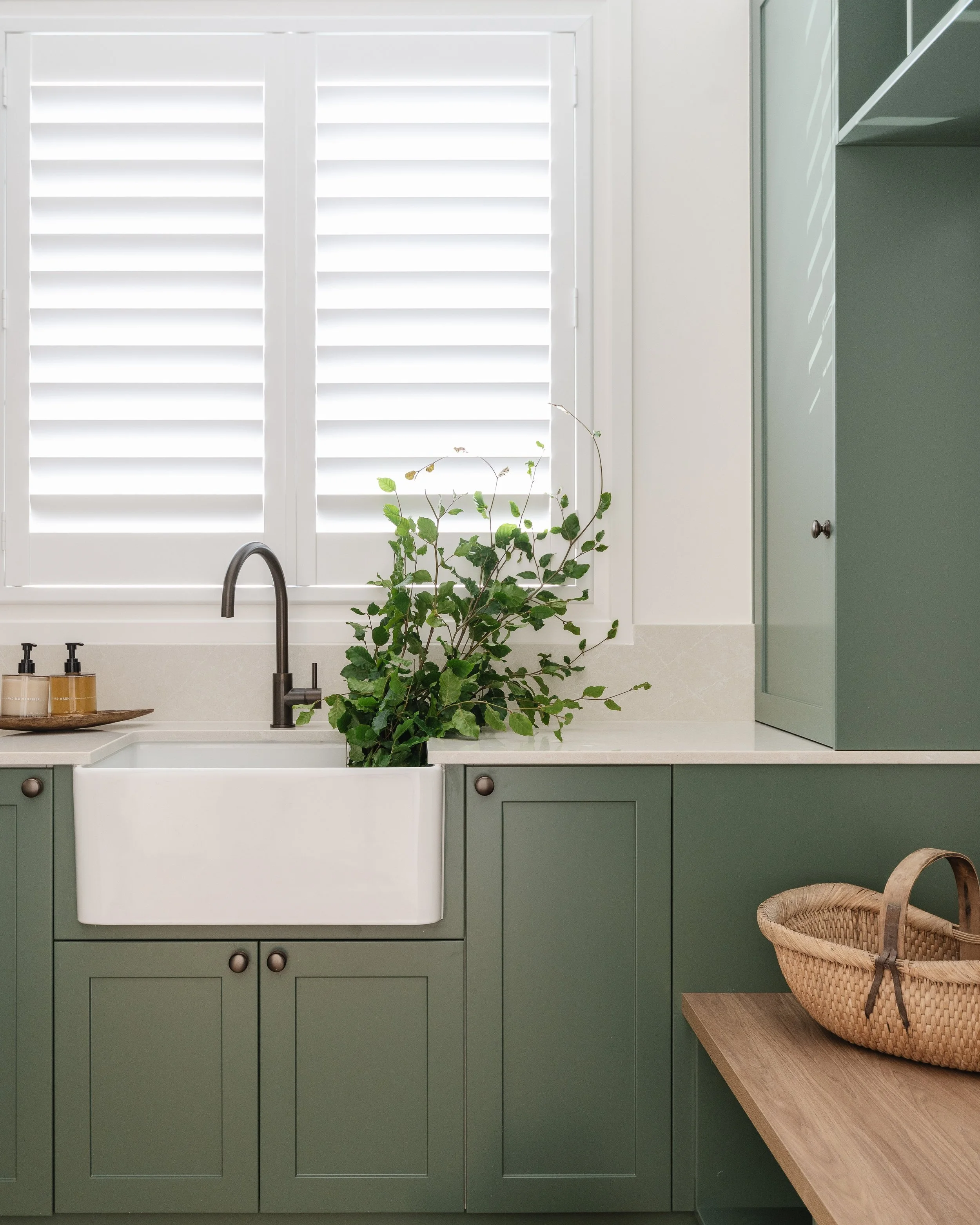 Long Residence.

Thoughtfully considered from the first conversation and finished the way it was always meant to feel, fresh and airy, clean and calm. Light moves easily through these rooms, the palette stays quiet, and every piece earns its place. A