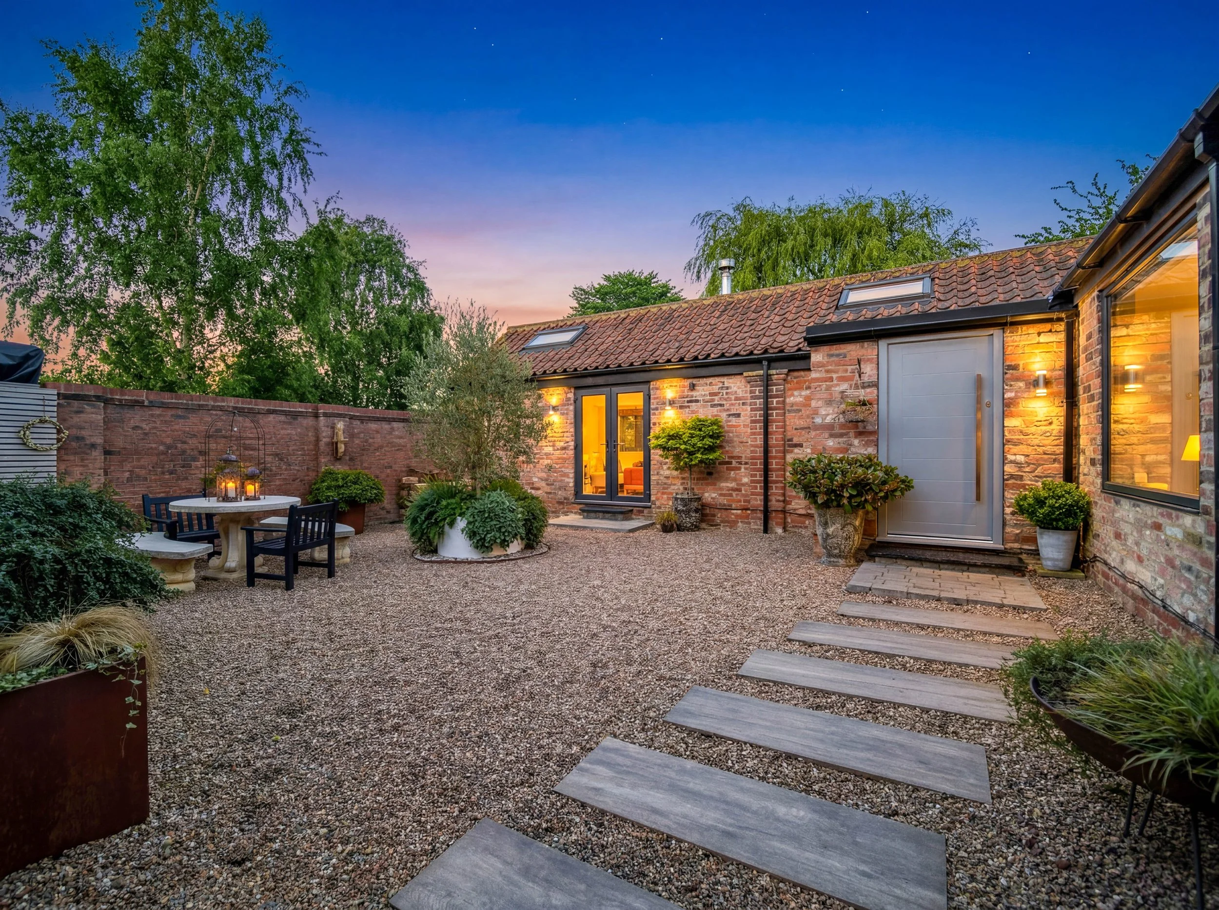 2. East Farm Barn - Exterior (Hero)-3.jpg