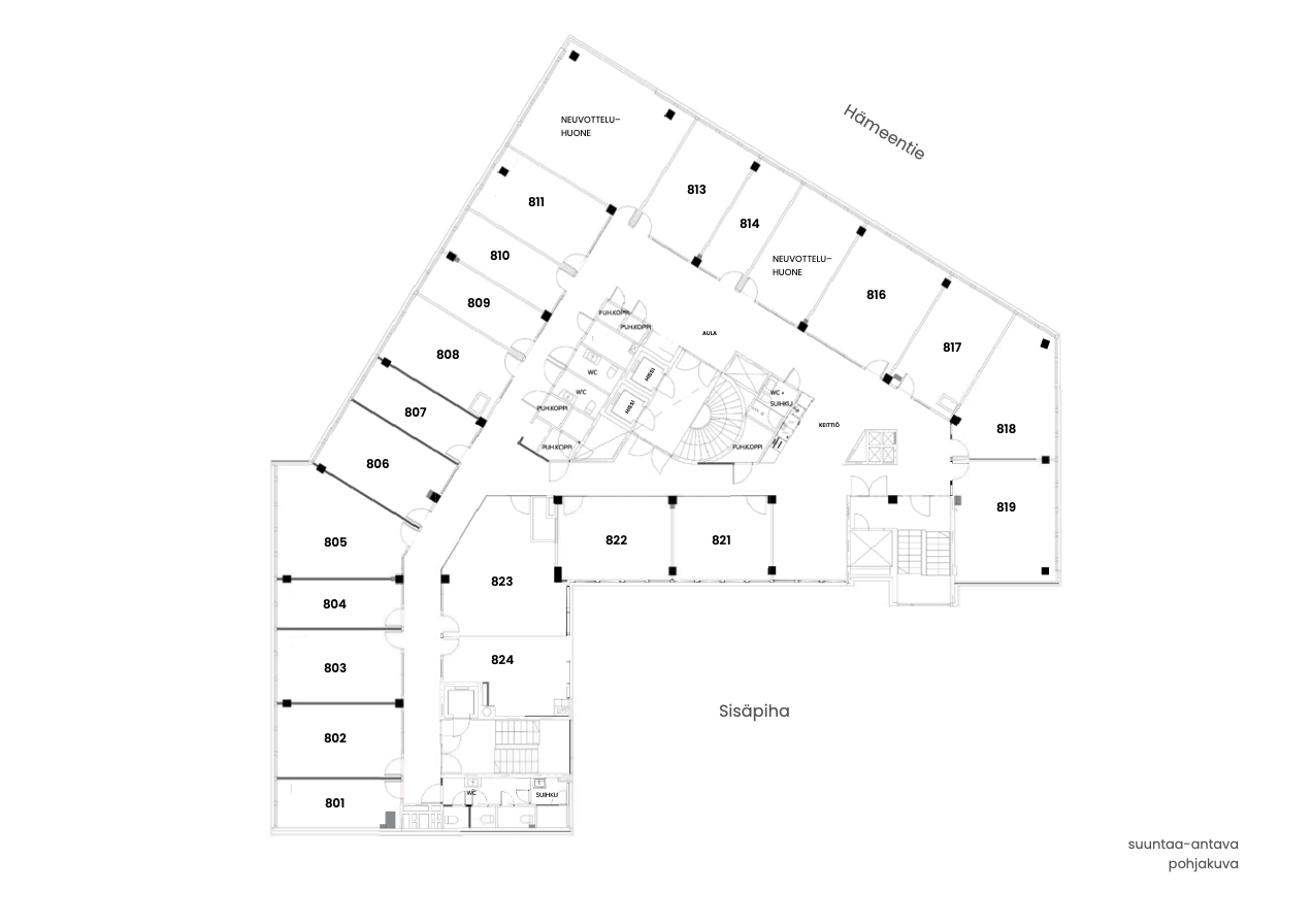 Tämä on Boffice Sörnäisen 8. kerroksen toimiston pohjapiirustus, jossa on huoneita, wc-tiloja, keittiö, neuvotteluhuoneita, eteisaula ja eri sisäänkäyntejä, sekä porrashissit merkattu.