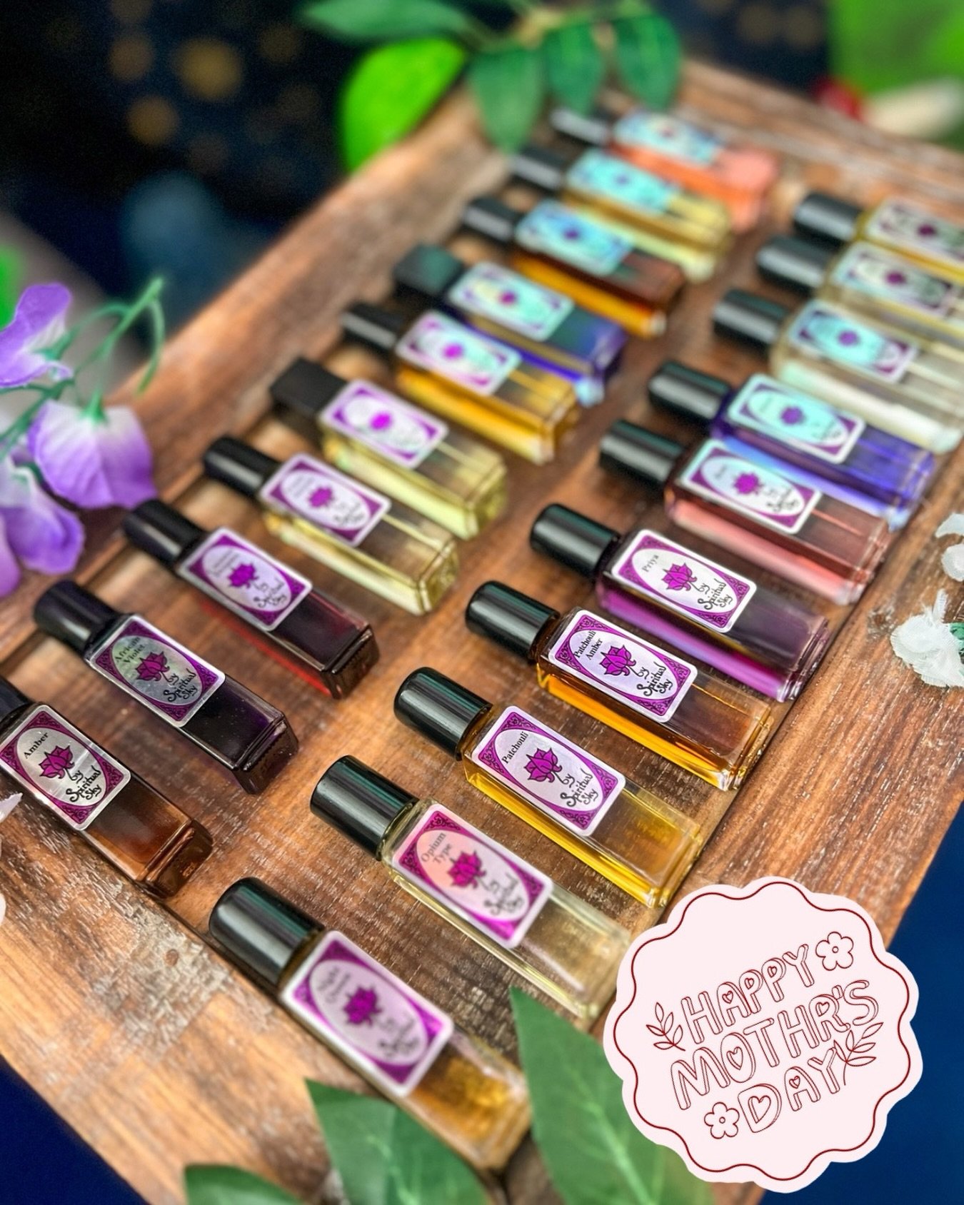 Mothers Day gift ideas 💕 Beautiful scents for the beautiful mums in our lives 🌸✨ check out our range of spiritual guide perfume oils